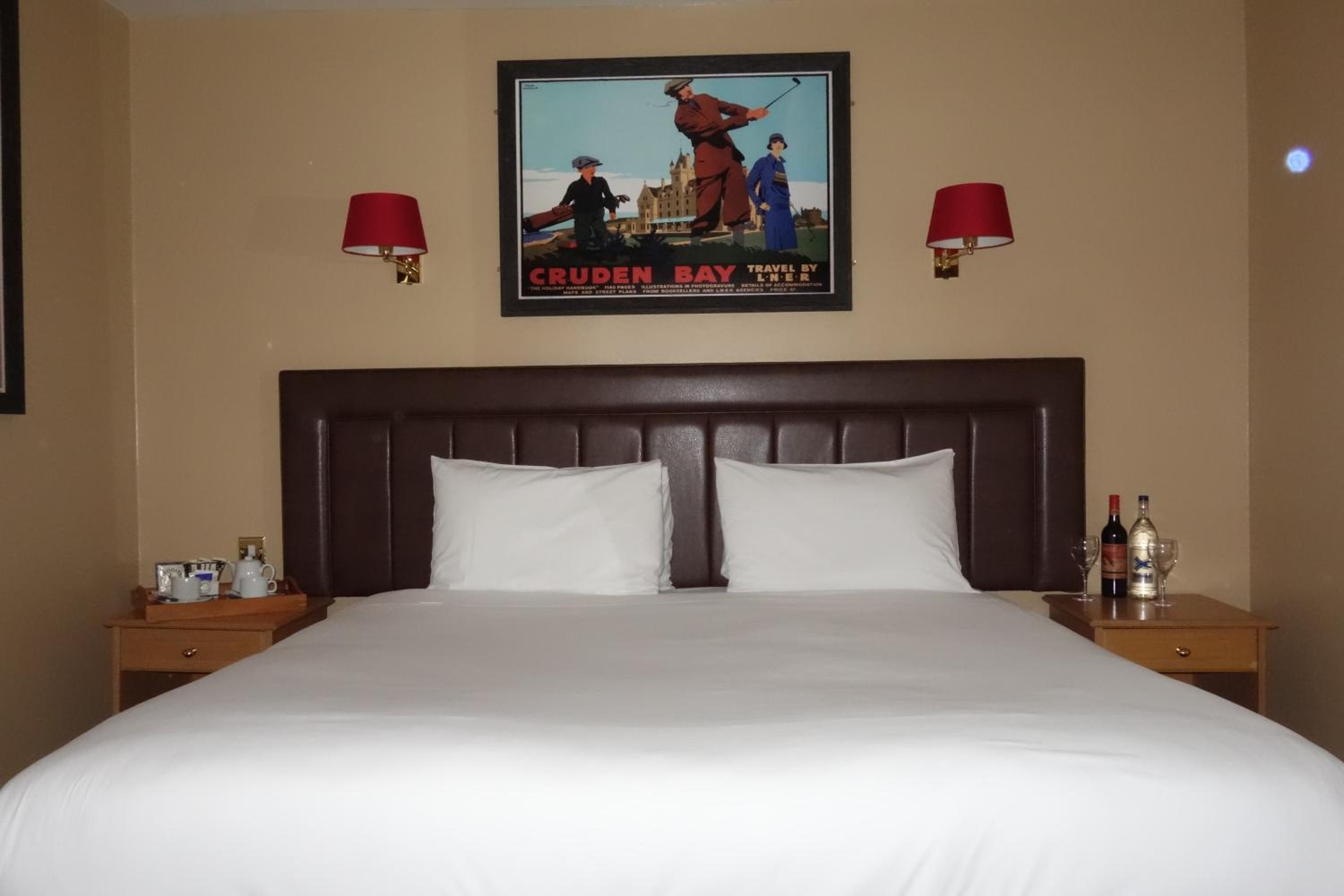 Standard Double or Twin Room - Photo 1