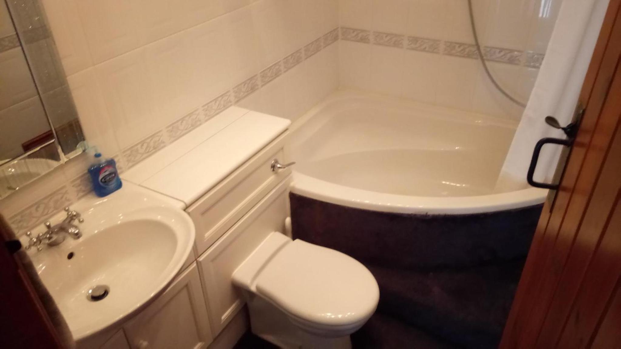 Two-Bedroom House - Photo 10