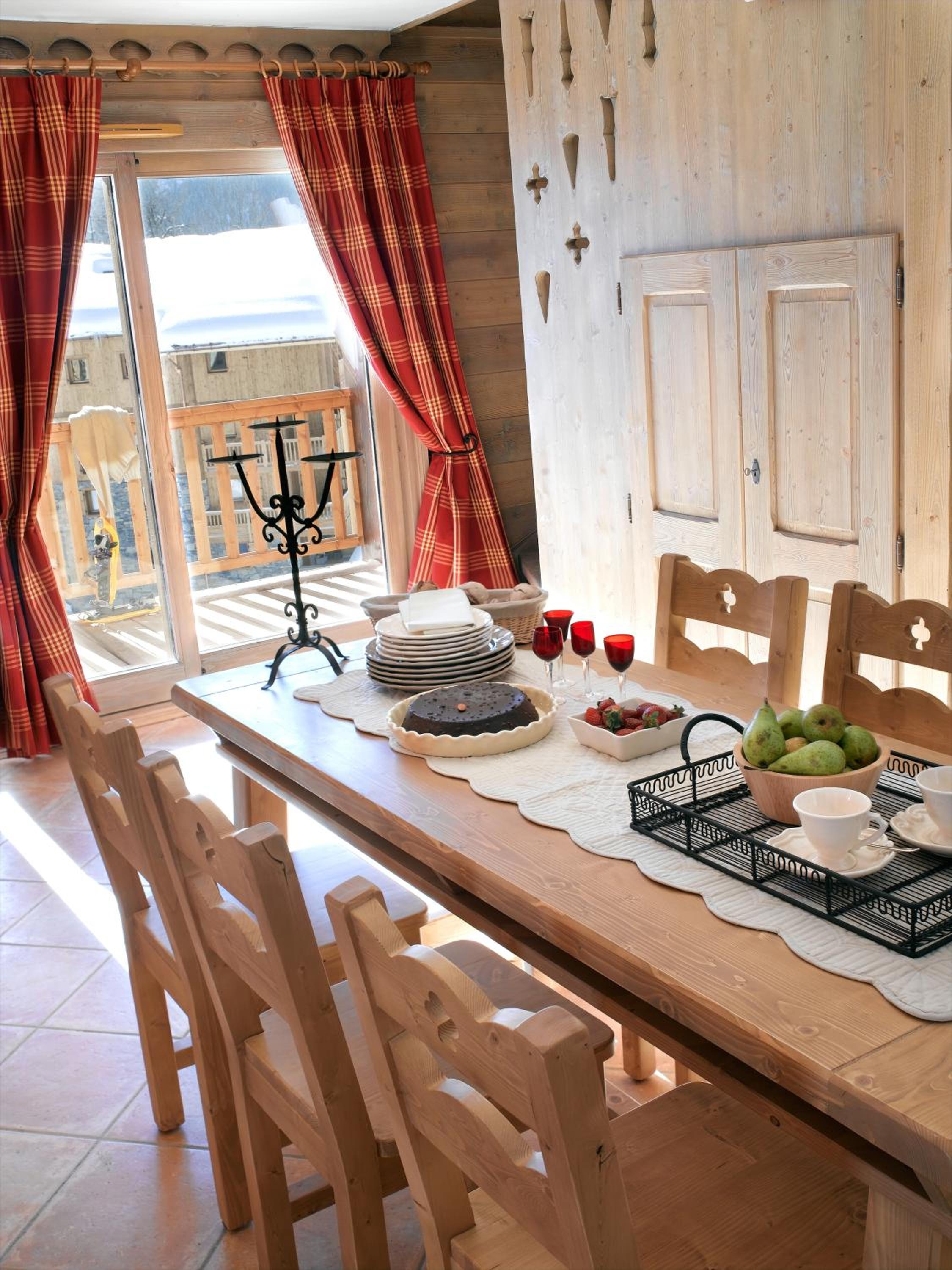 Three-Bedroom Apartment (8 Adults) with Spa Access photo 2