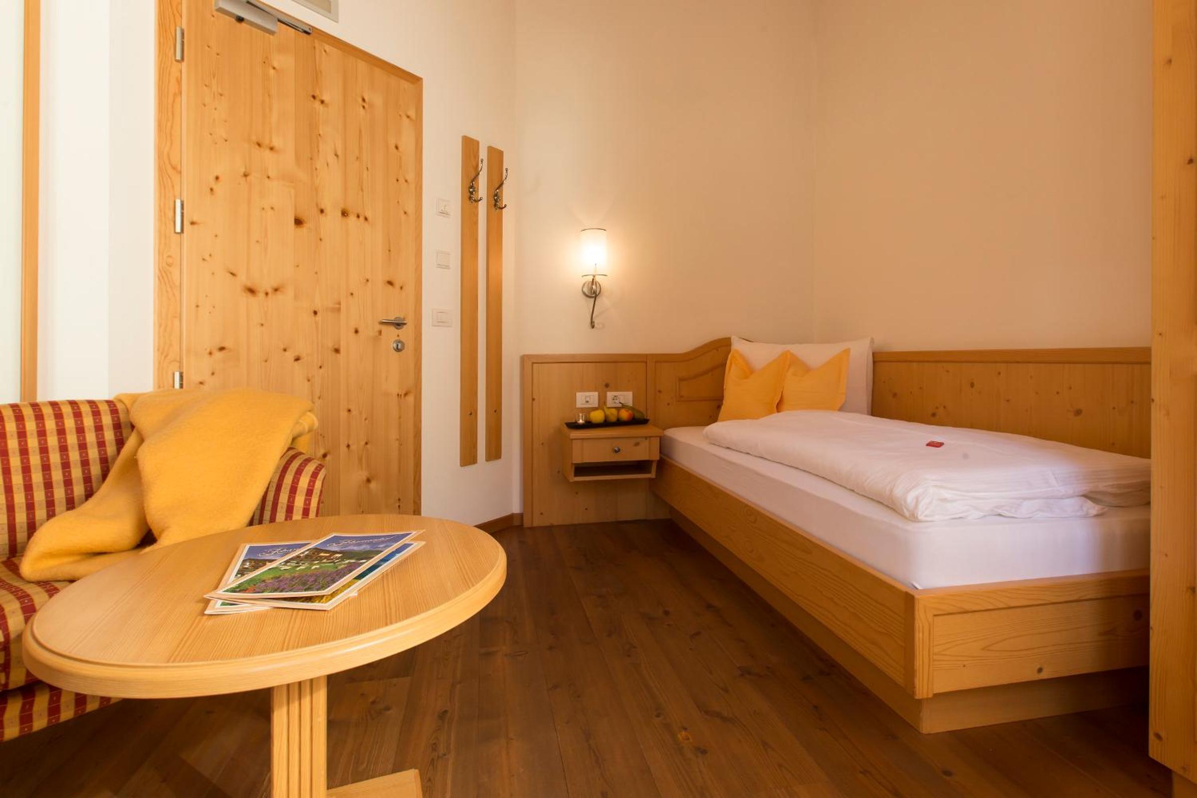 Single Room with Balcony photo 2