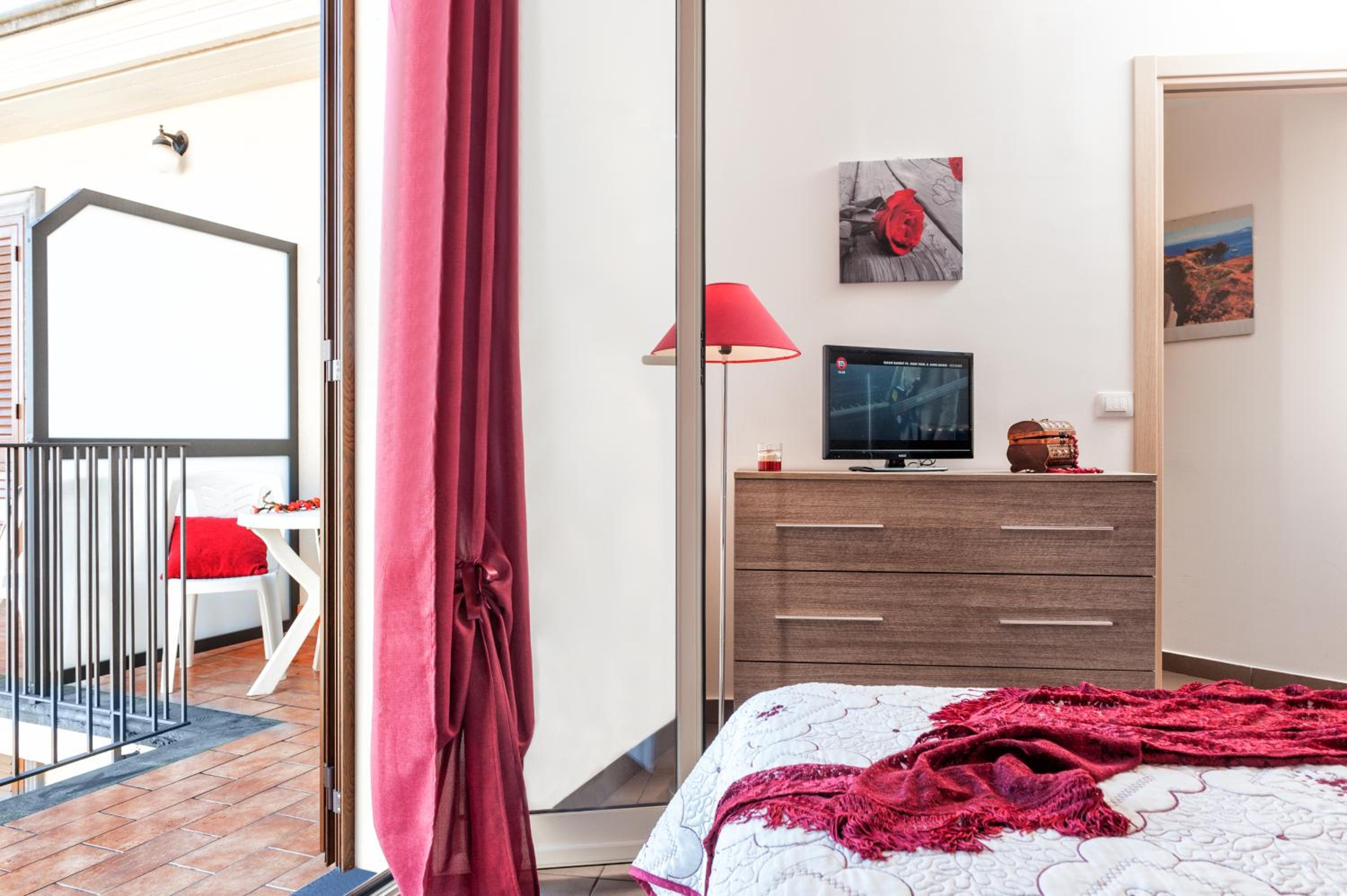 Double Room With Balcony photo 2