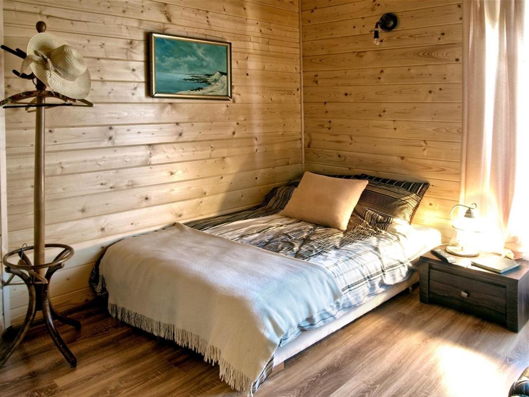 Double Room with Shared Bathroom photo 2