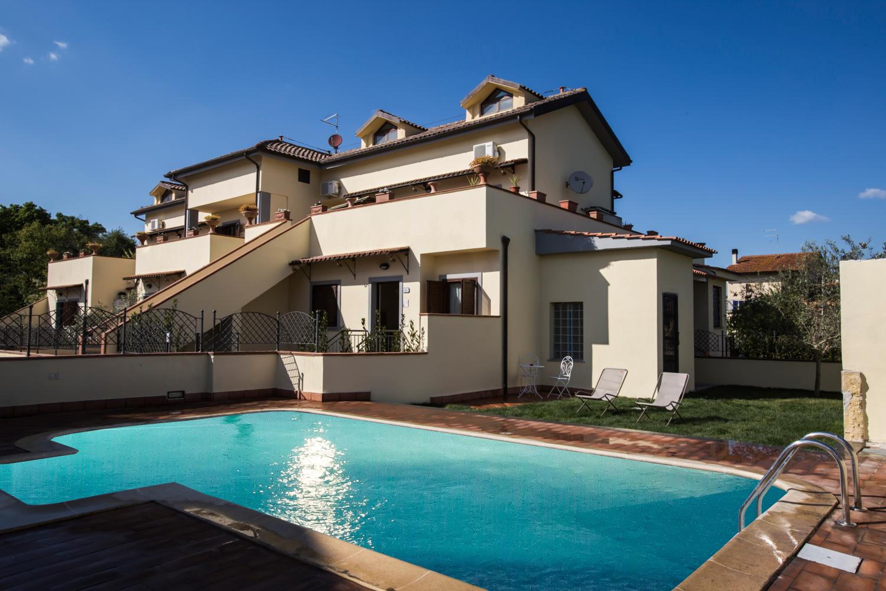 Three-Bedroom House - Photo 36