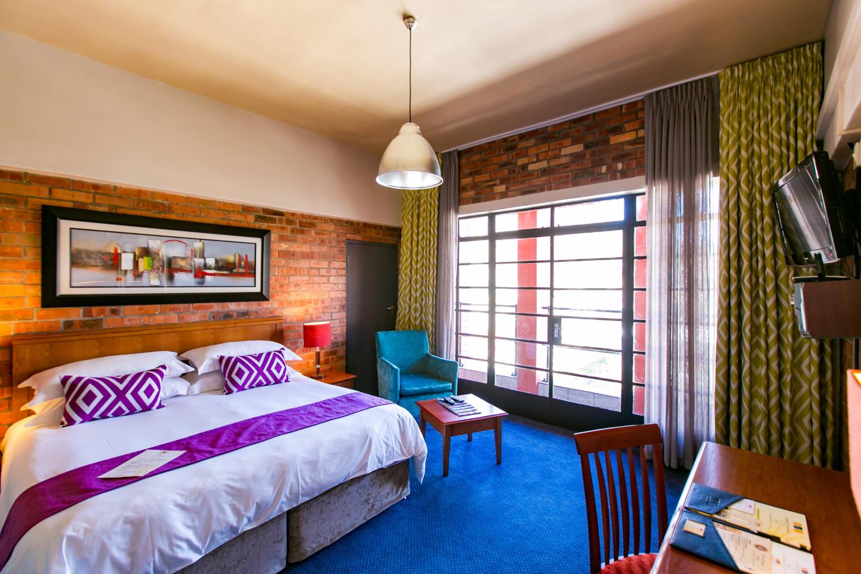 Deluxe Suite - Photo 3