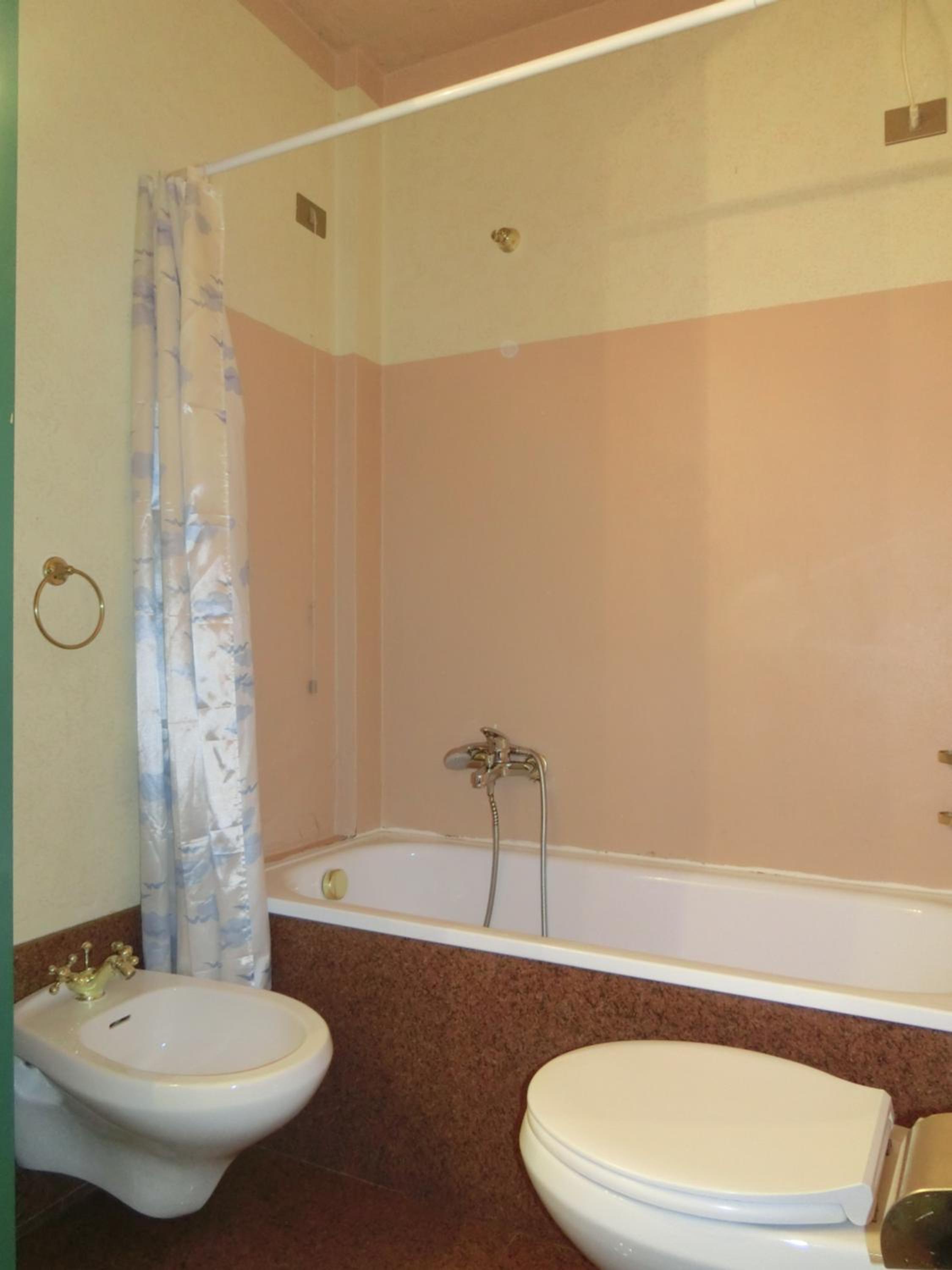 One-Bedroom Apartment with Balcony photo 3