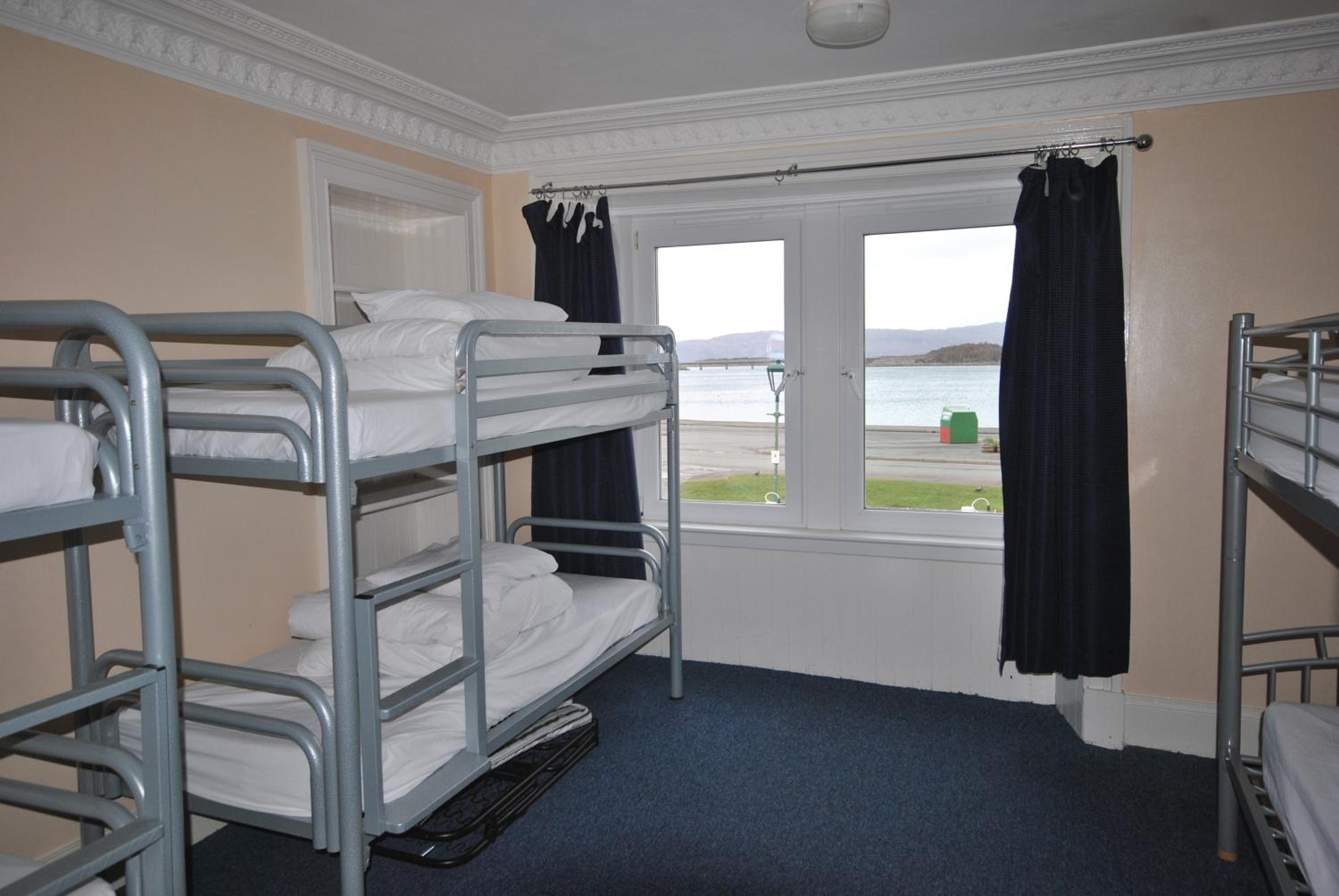 Budget Twin Room - Photo 5