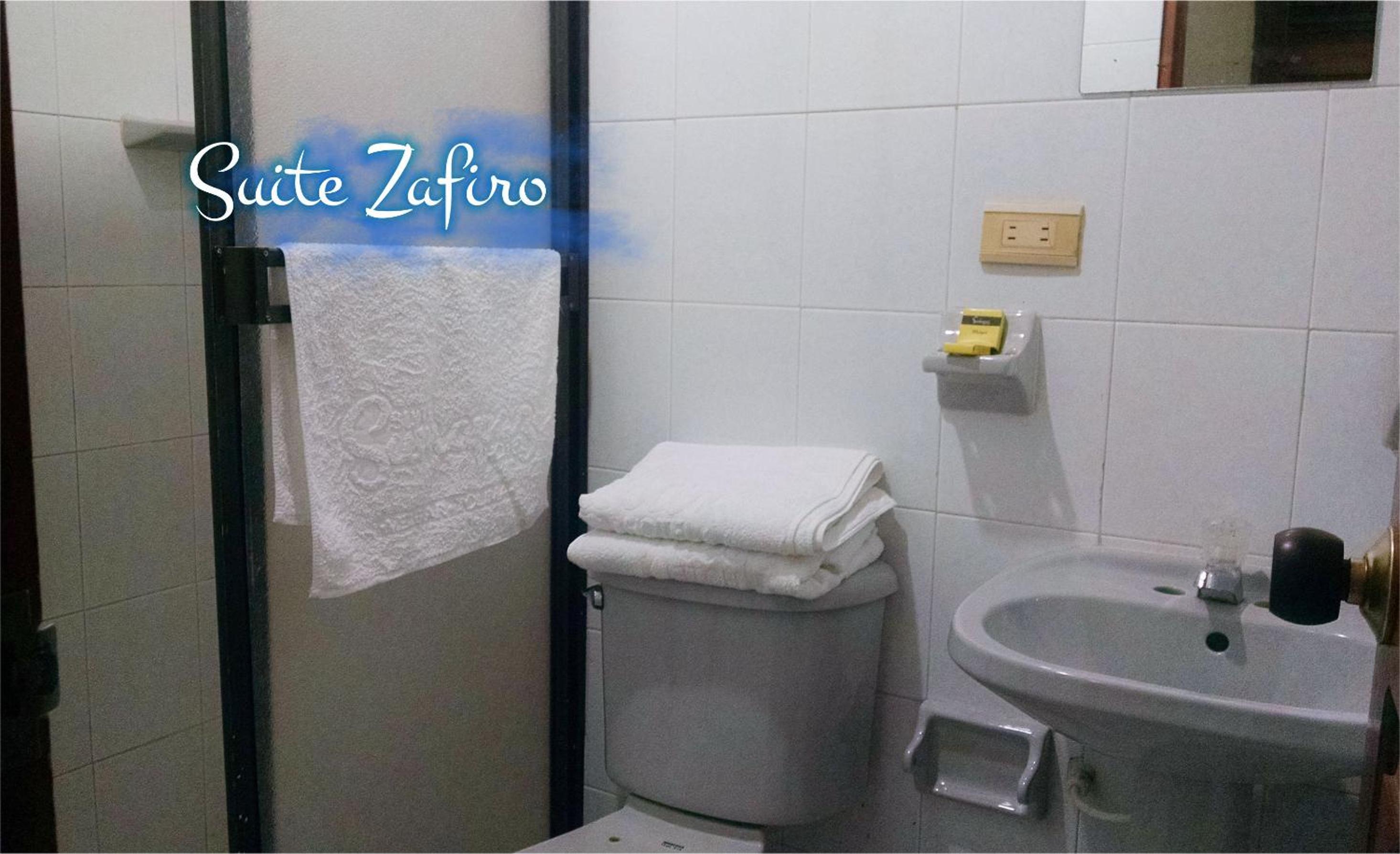 Economic Standard Triple Room with Air Condition photo 3