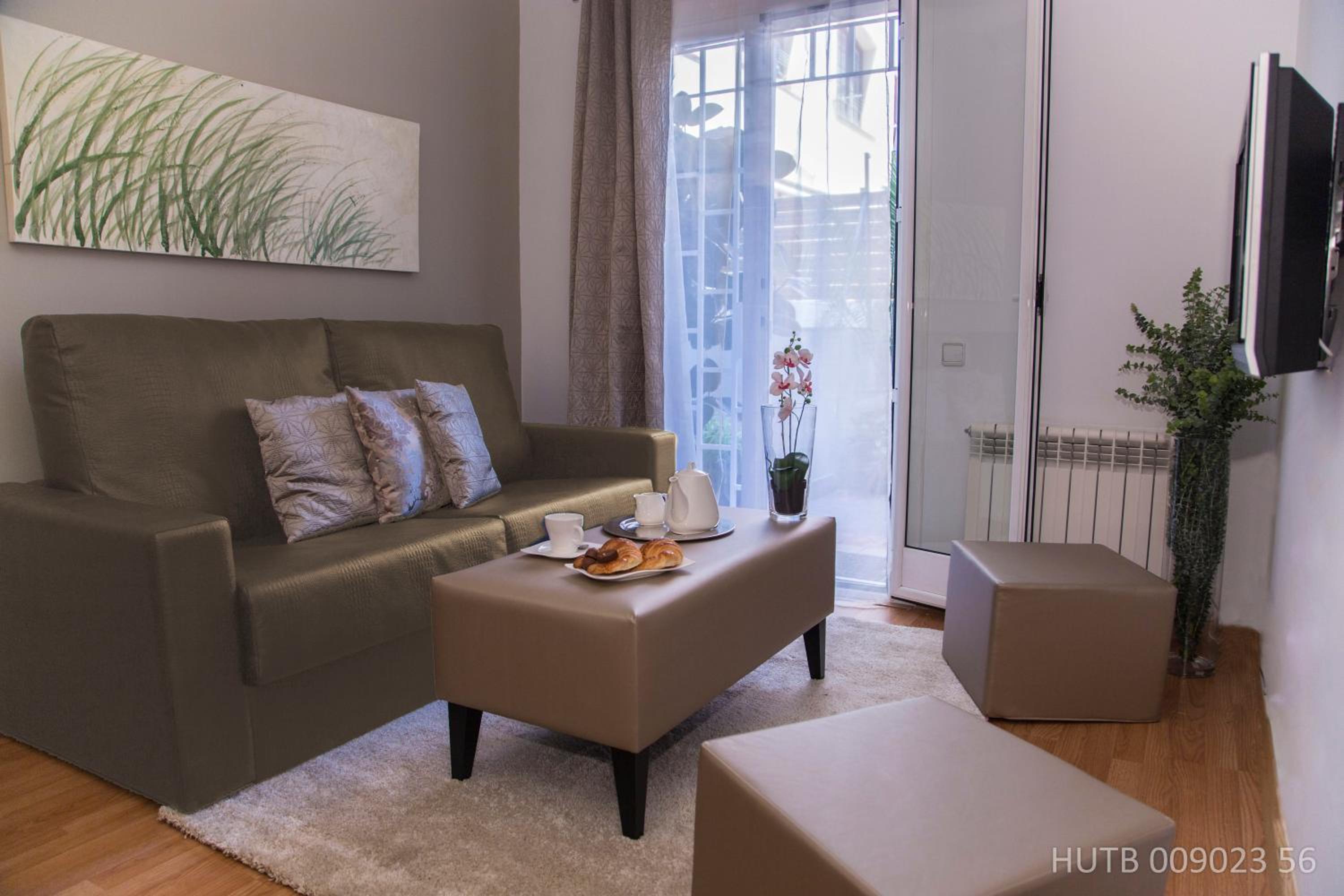Apartamento de Dos Habitaciones con Terraza