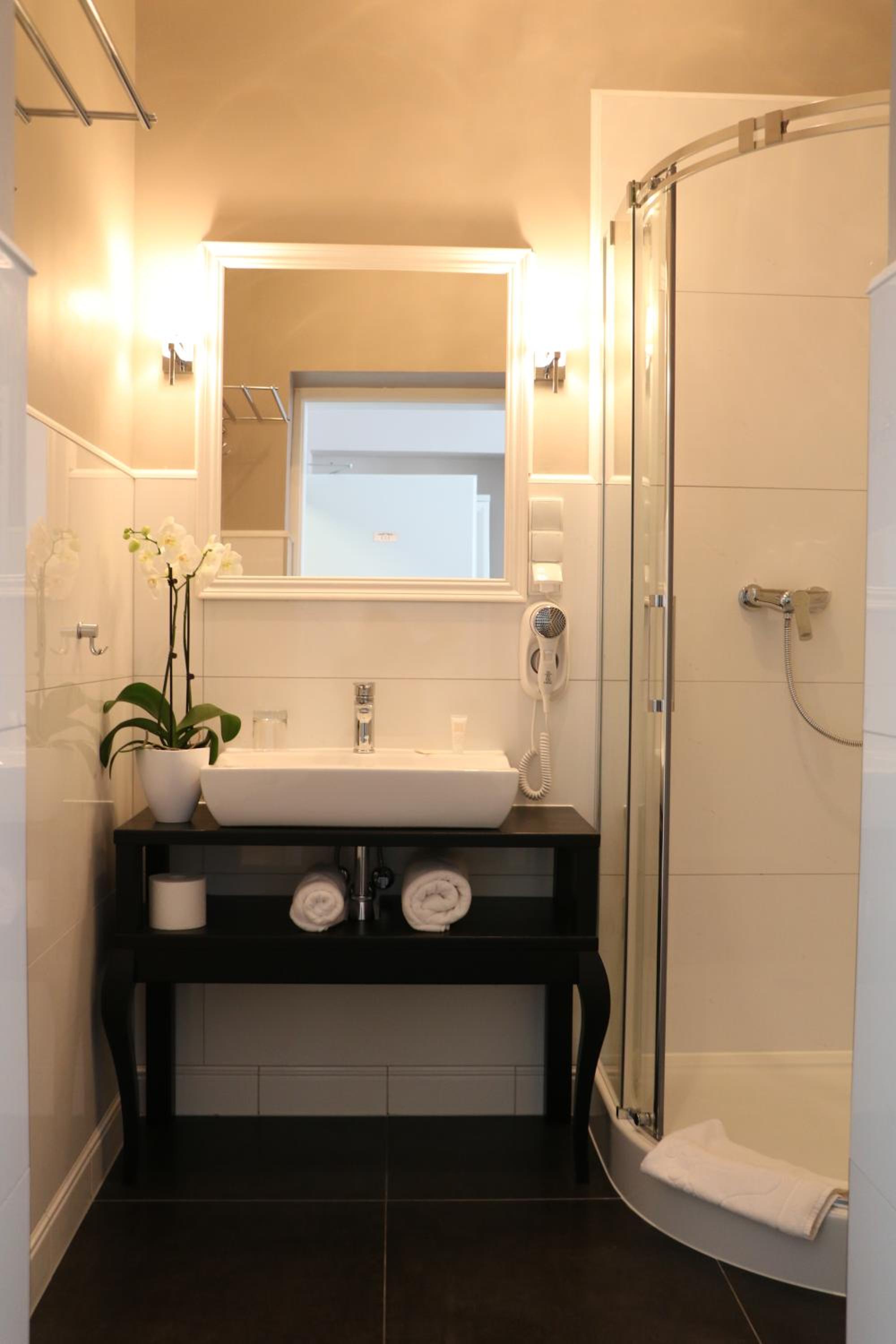 Superior Twin Room - Photo 3