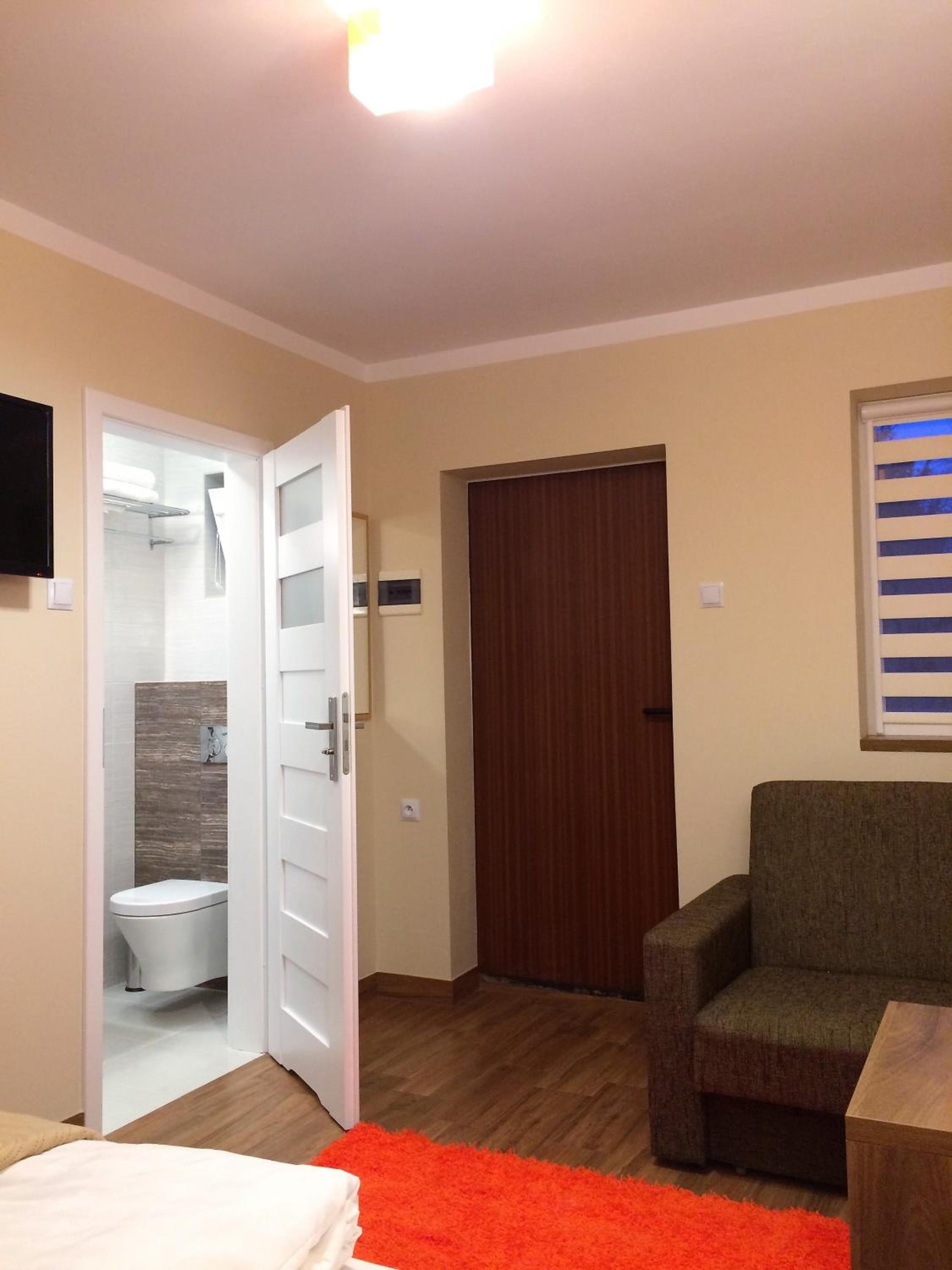 Double Room with Private Bathroom photo 2