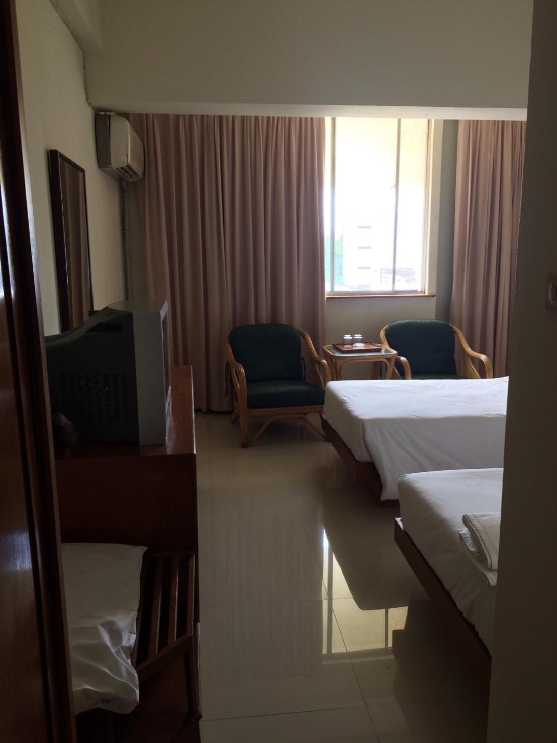 Deluxe Twin Room photo 2