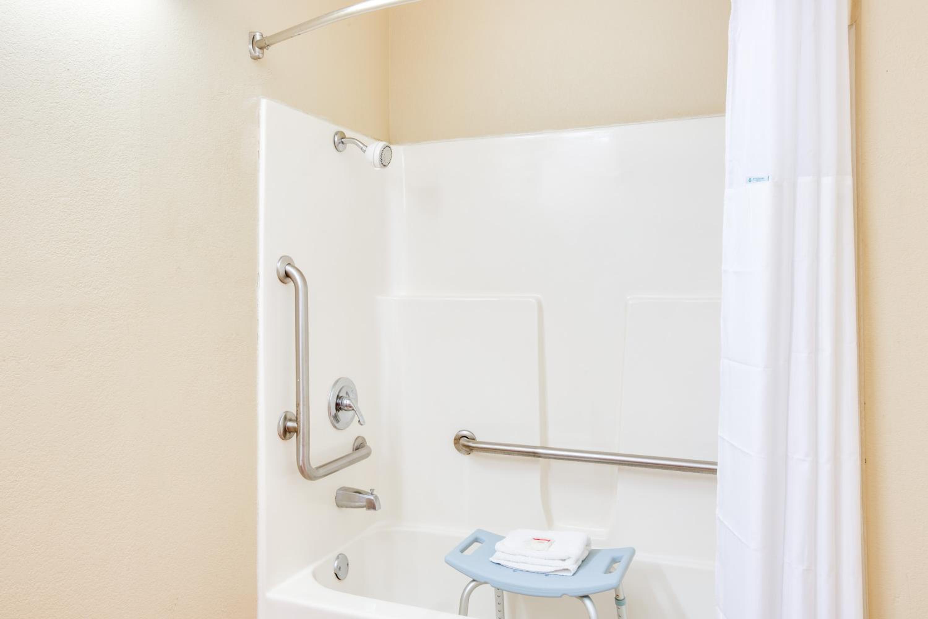 Double Room - Disability Access - Smoking photo 2