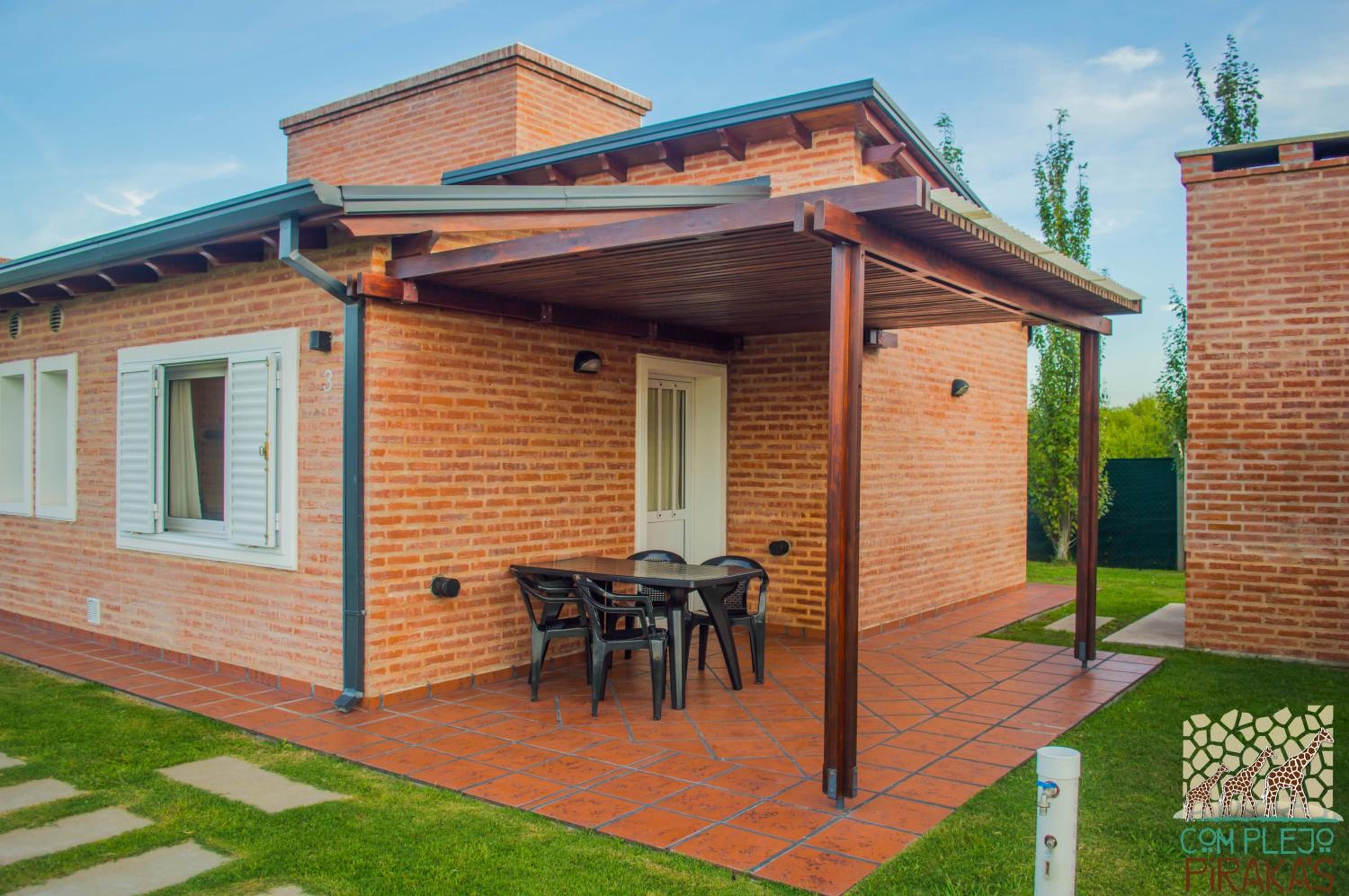 Bungalow photo 2