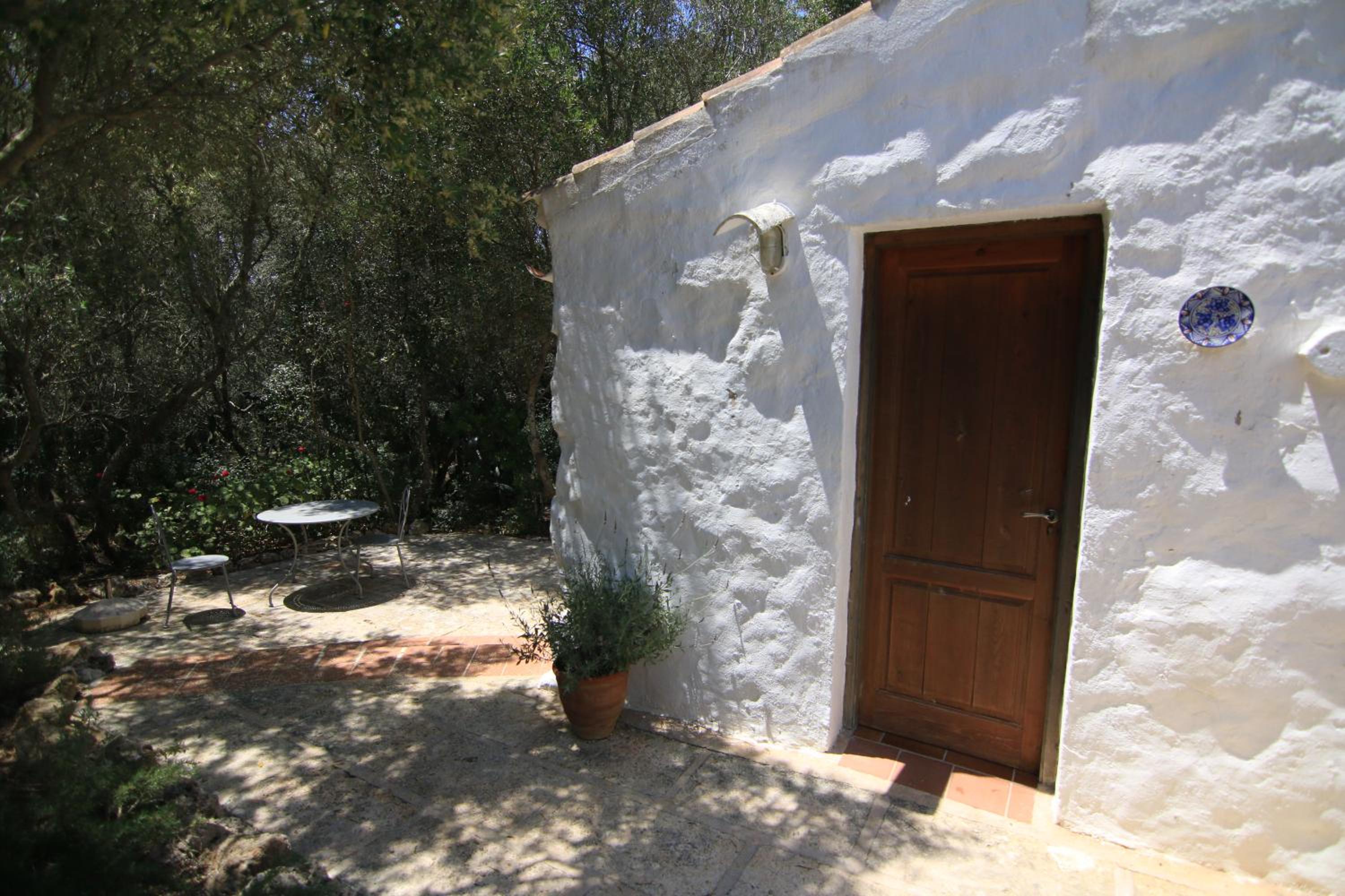 Double or Twin Room - Photo 8