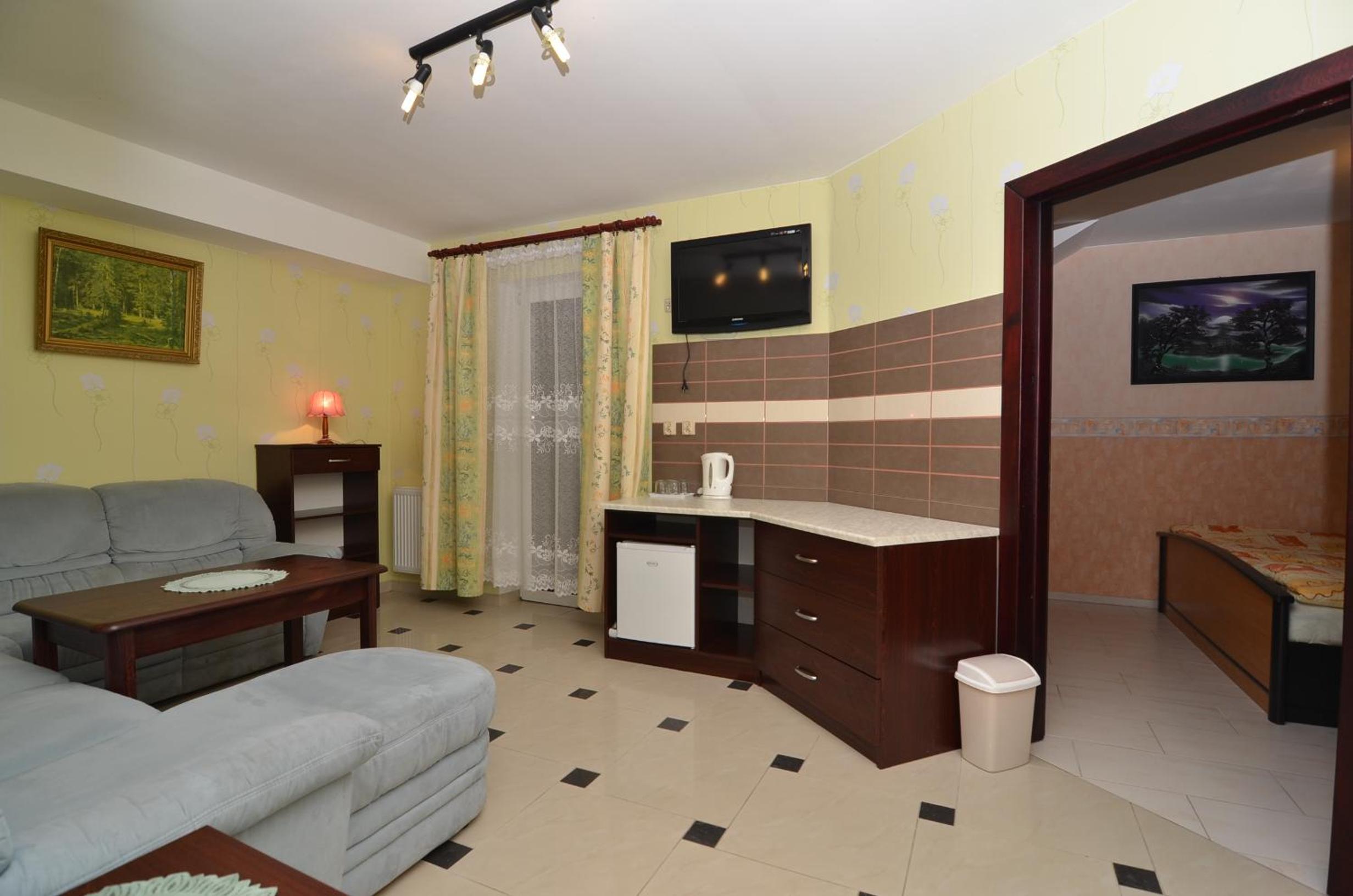 Apartment with Balcony photo 3