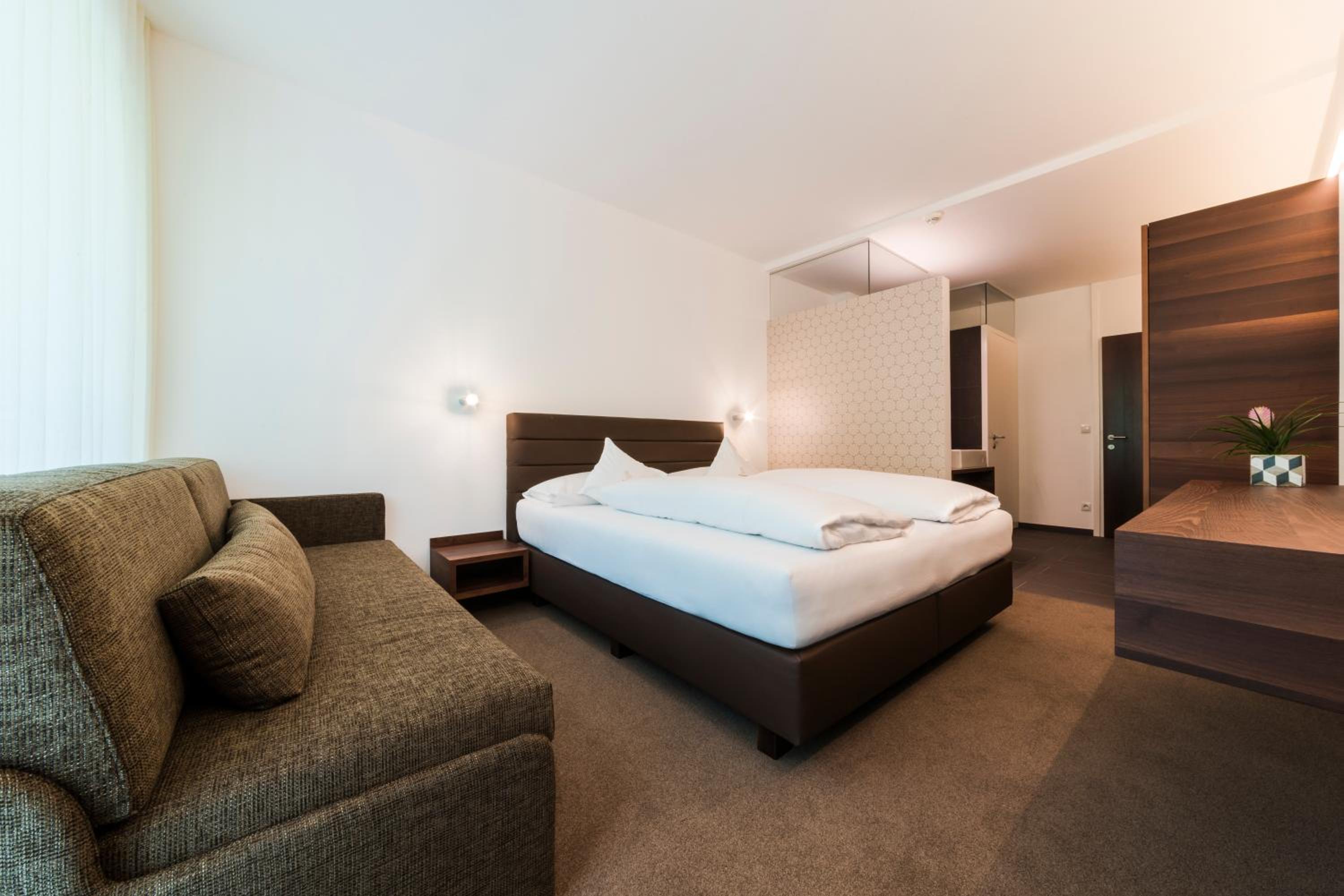 Superior Double Room with Balcony photo 2