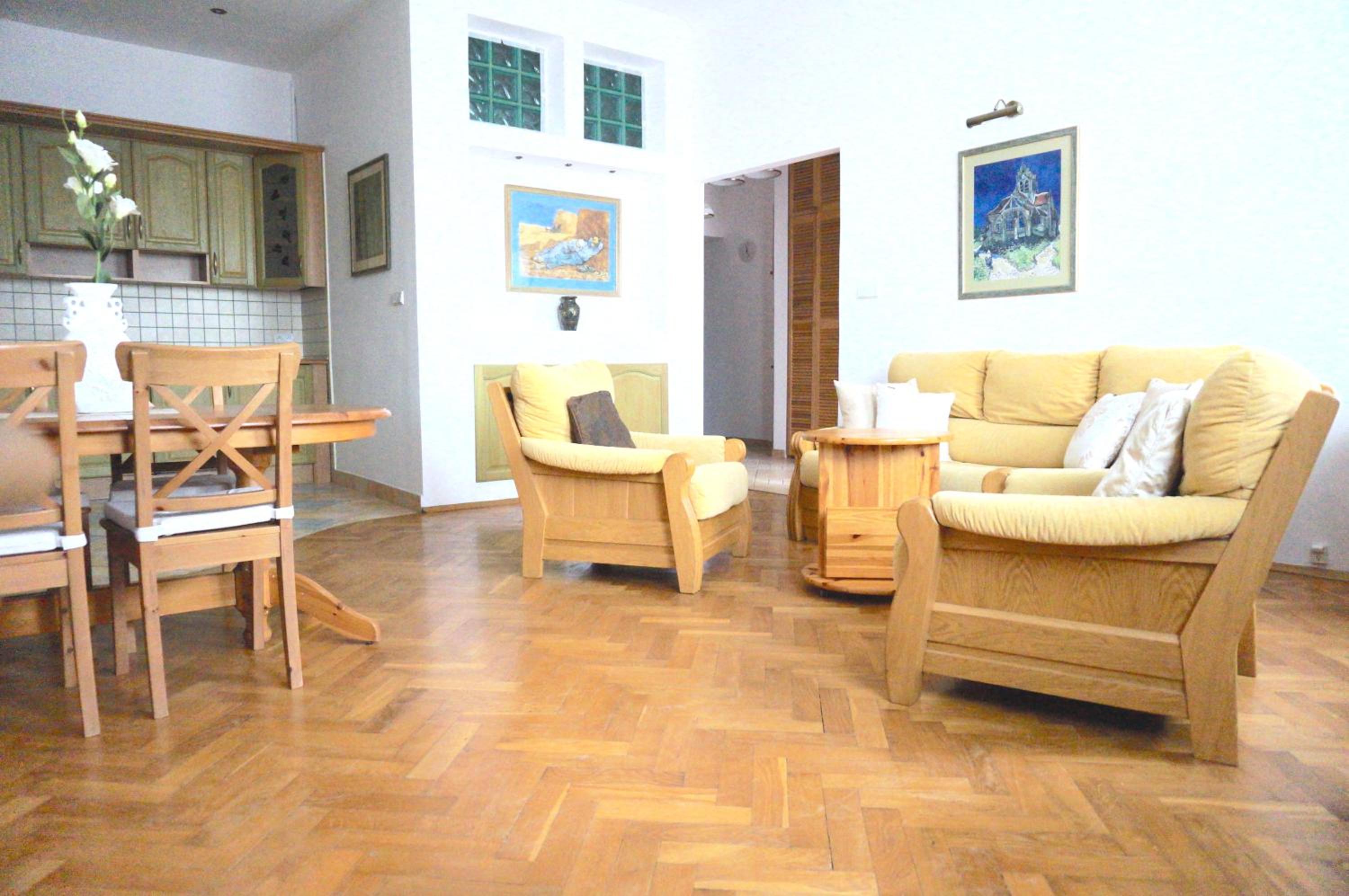 Large One-Bedroom Apartment - 9 Szeroki Dunaj Street, ap.7