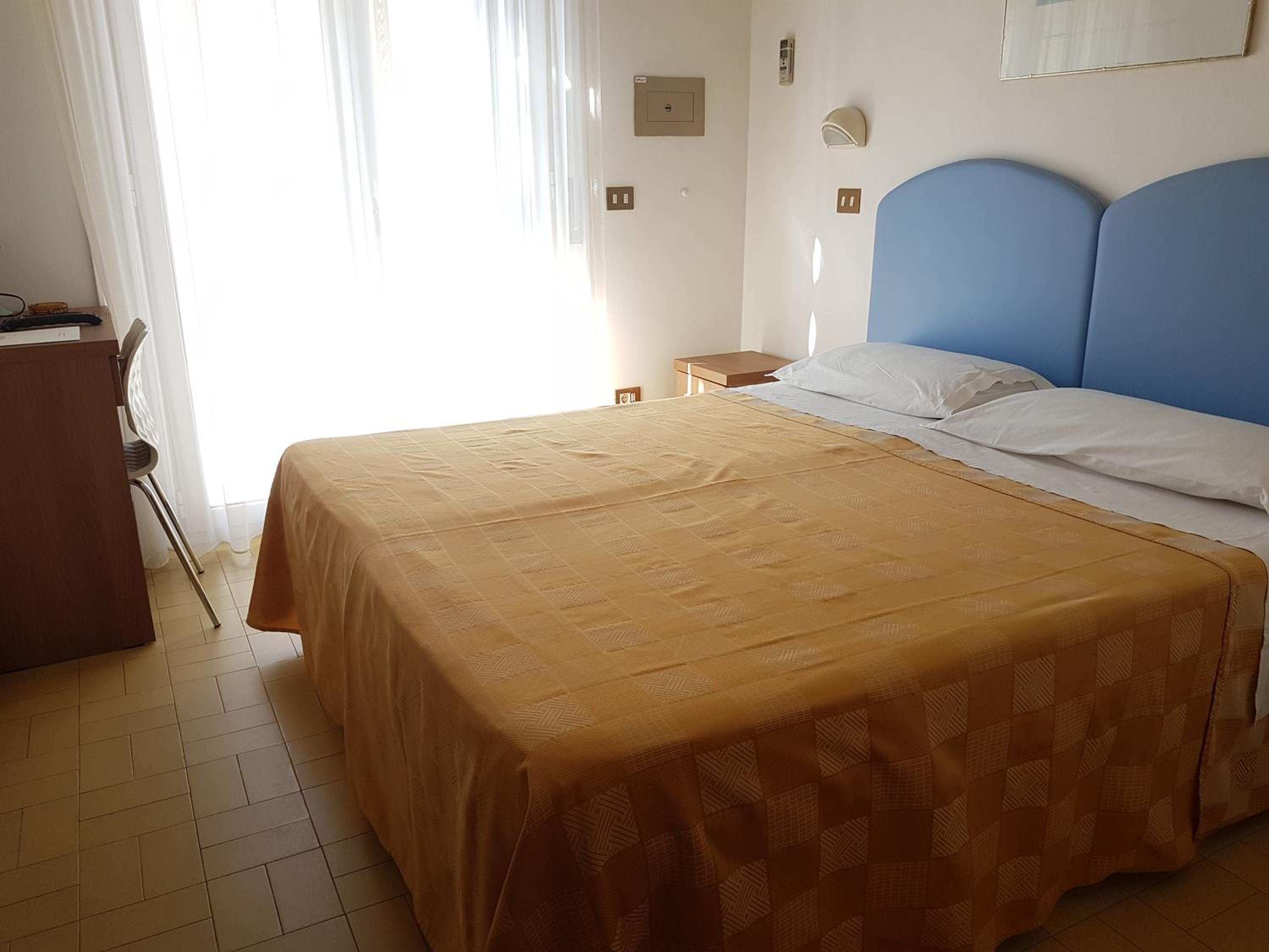 Small Double Room with Balcony photo 3