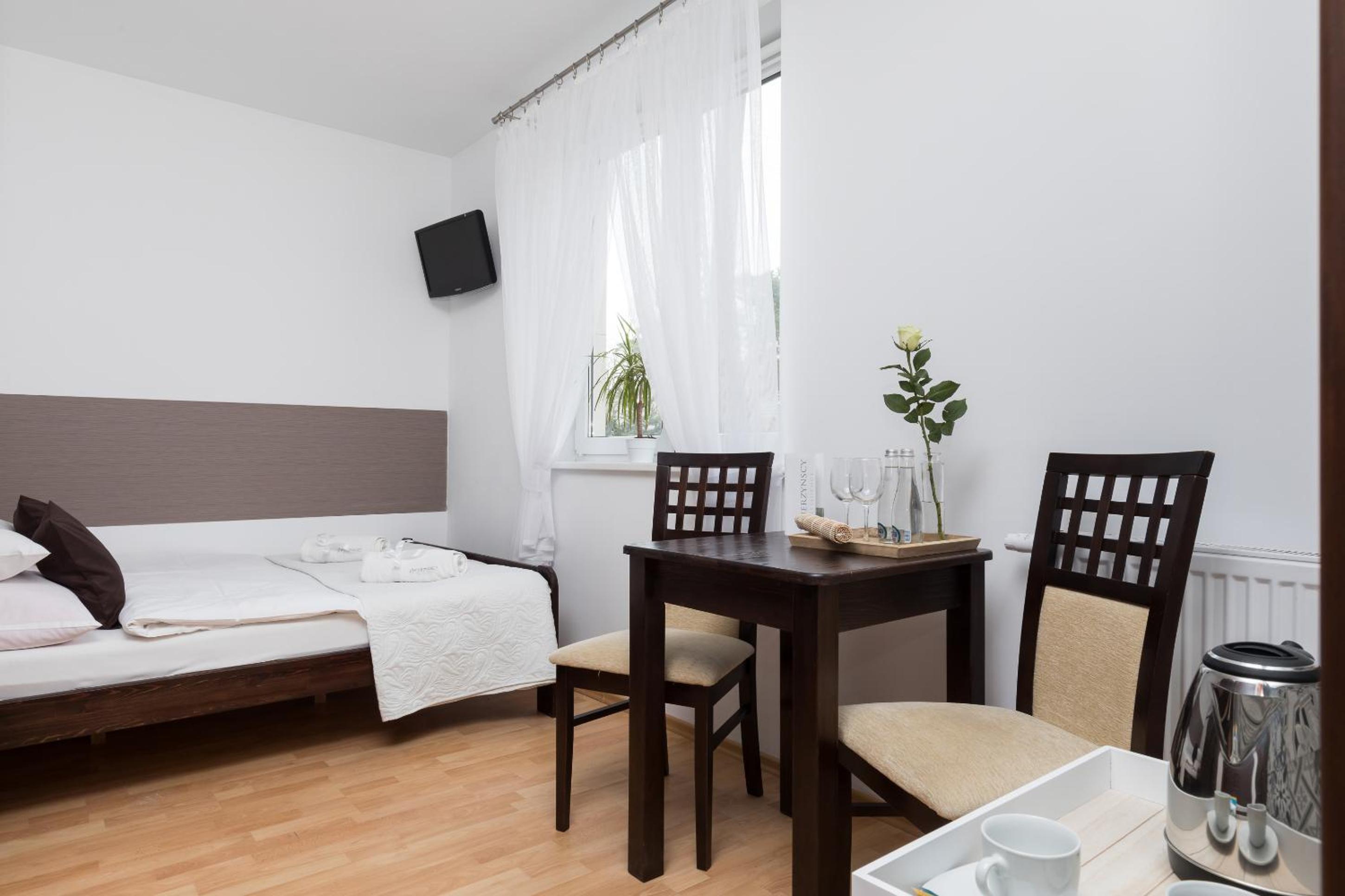 Small Double Room photo 2