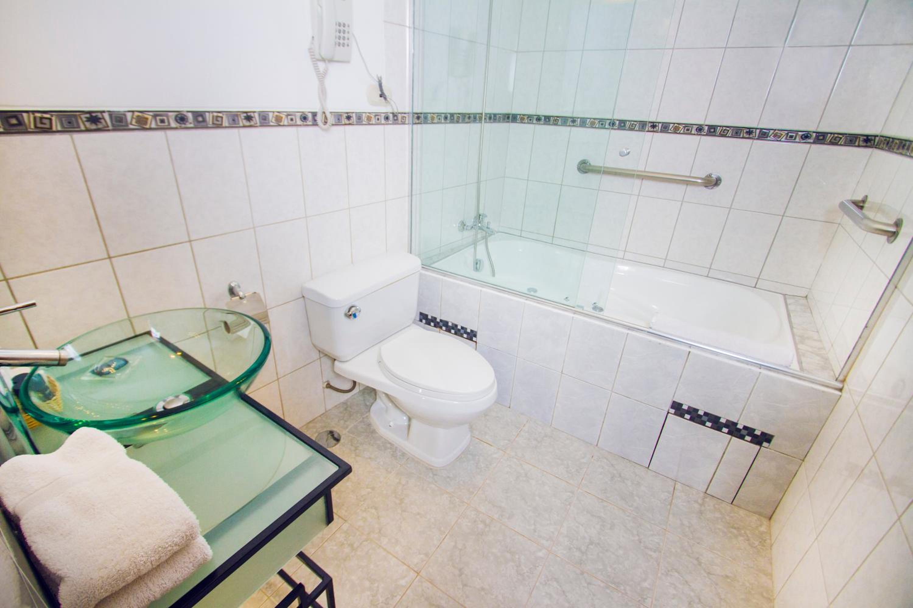 Family Suite - Photo 8