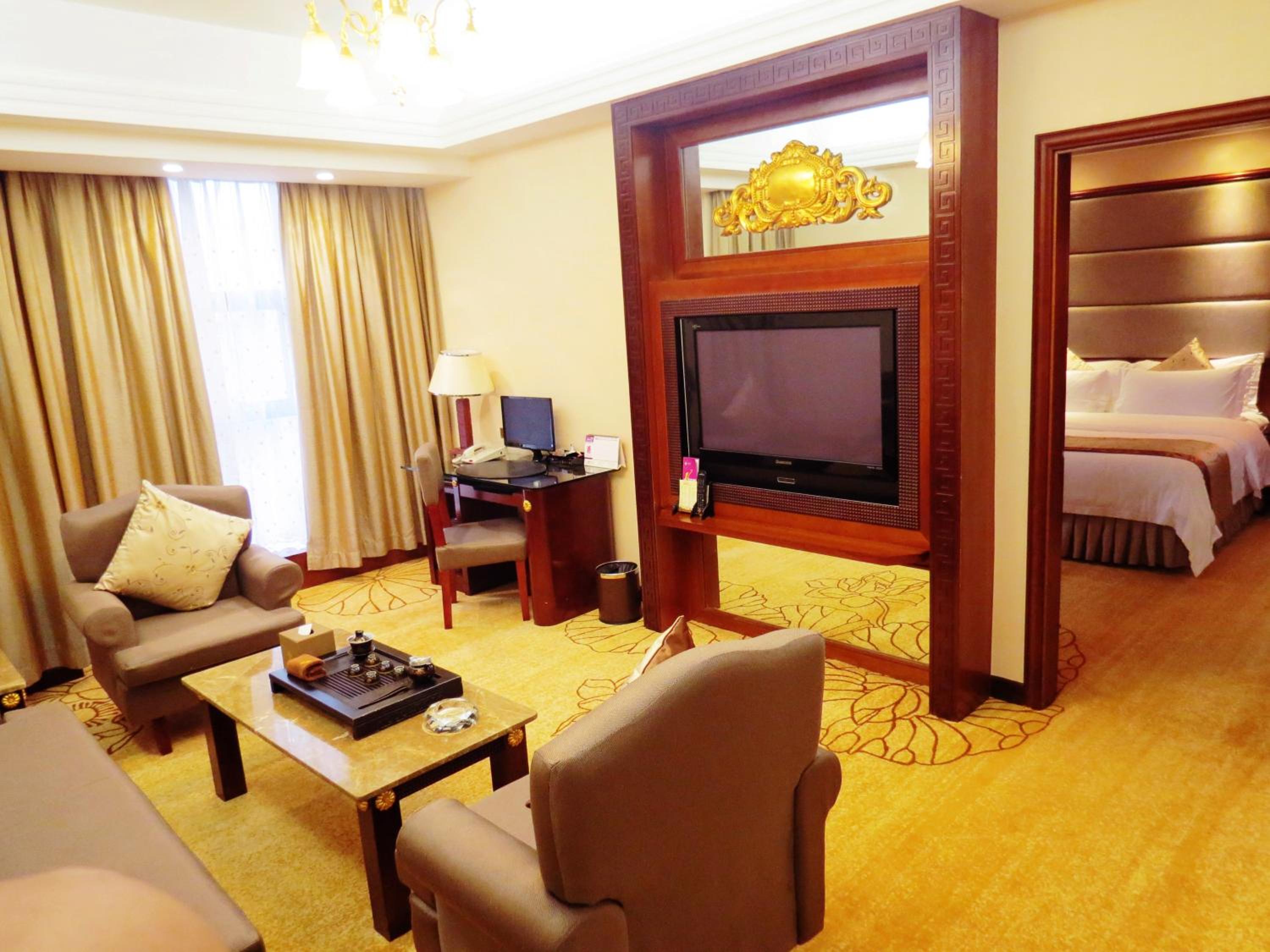 One-Bedroom Suite photo 3