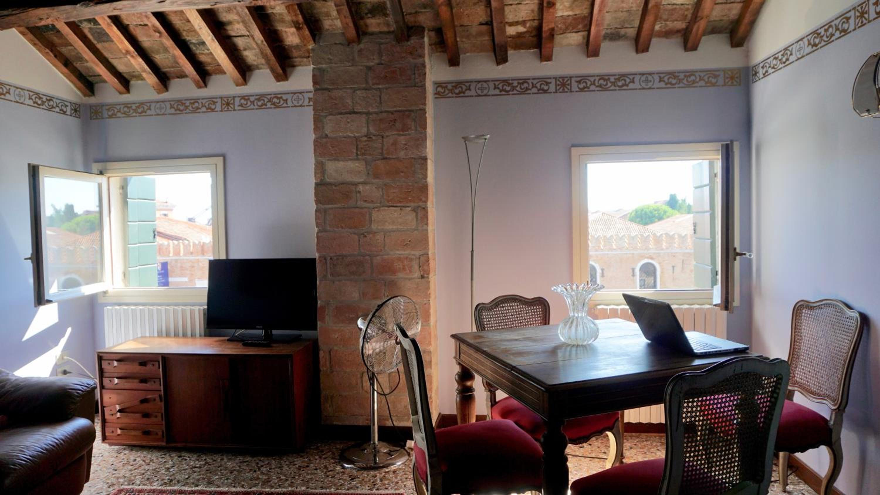 Maisonette photo 1
