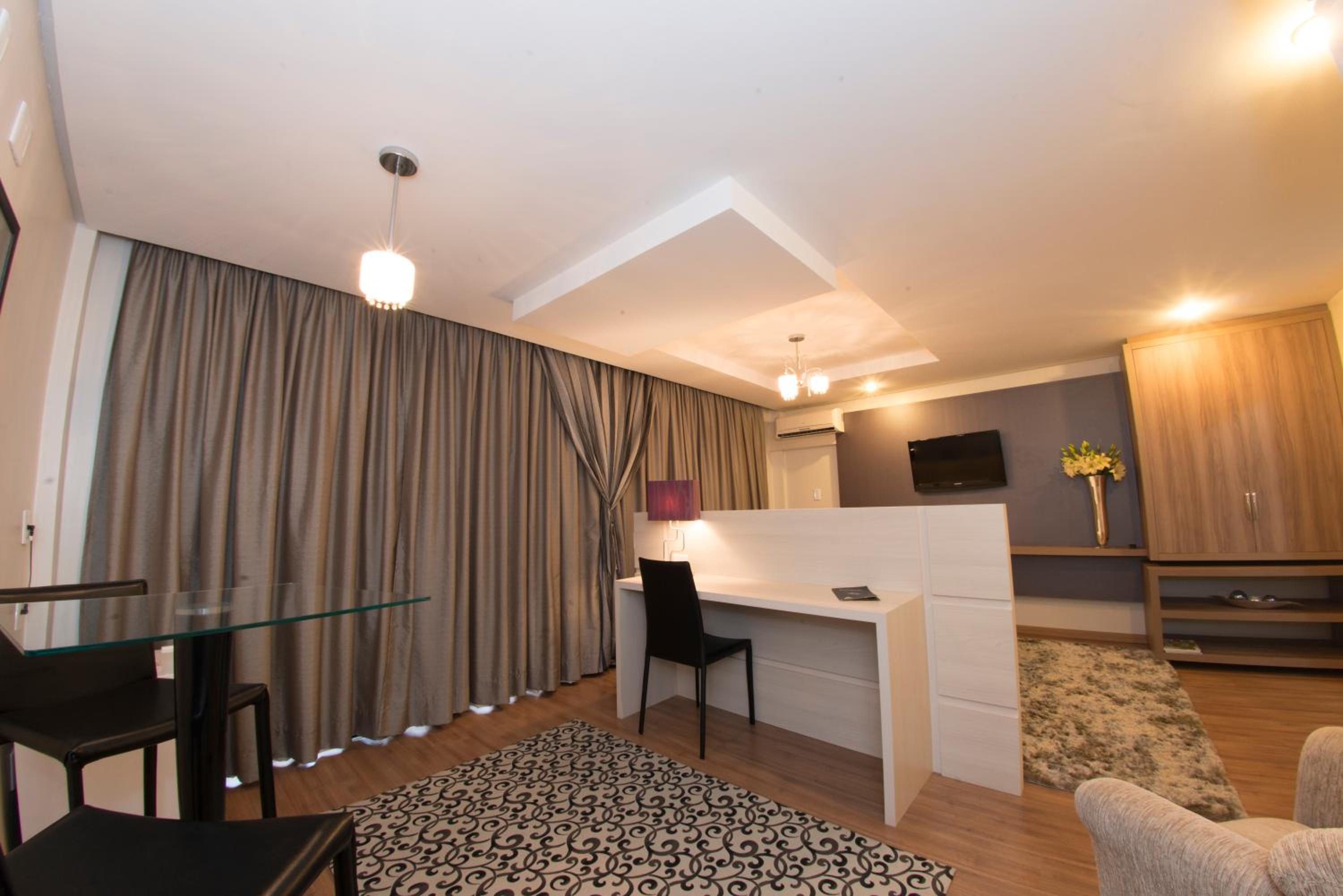 Suite with Hot Tub