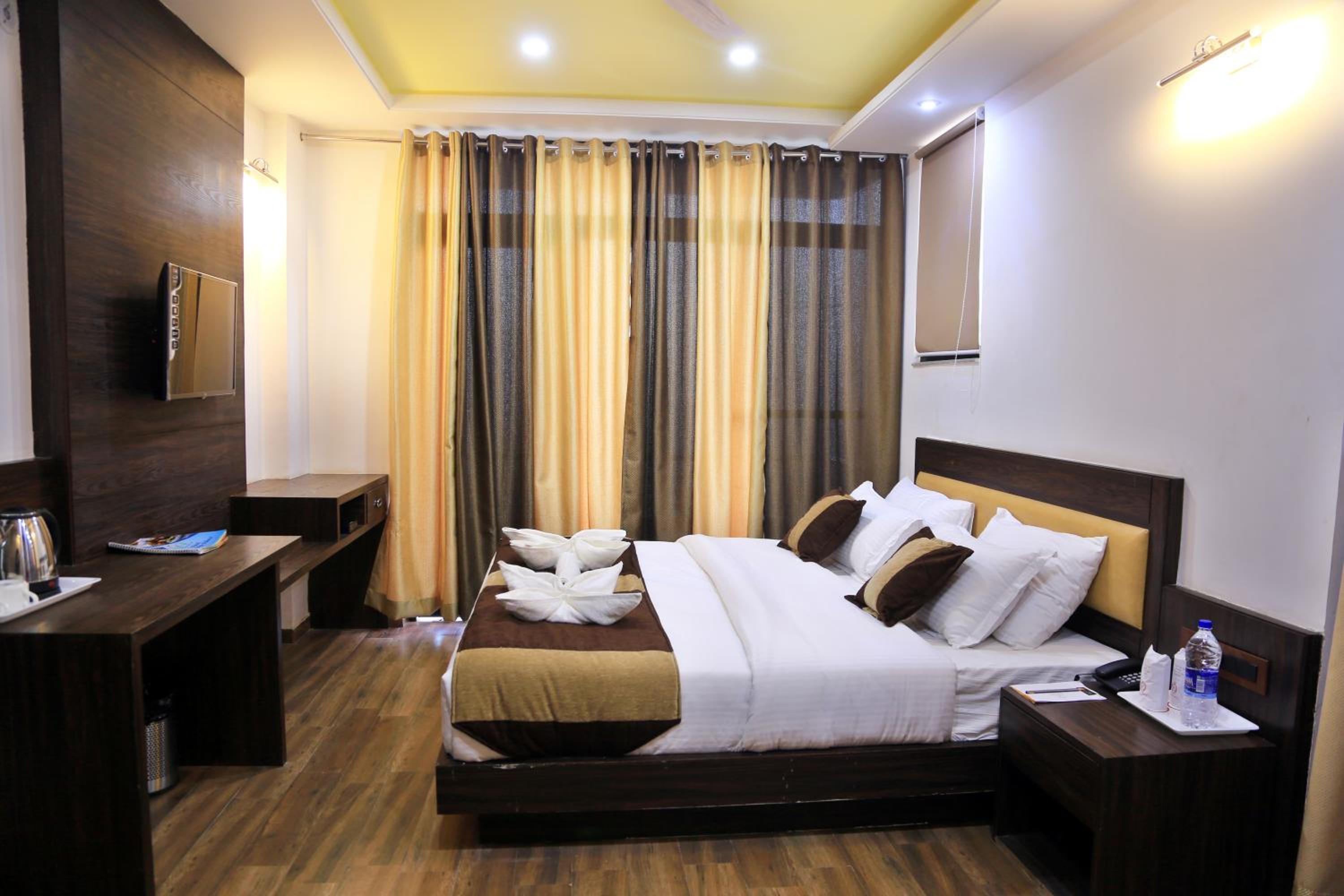 Executive Valley View Room