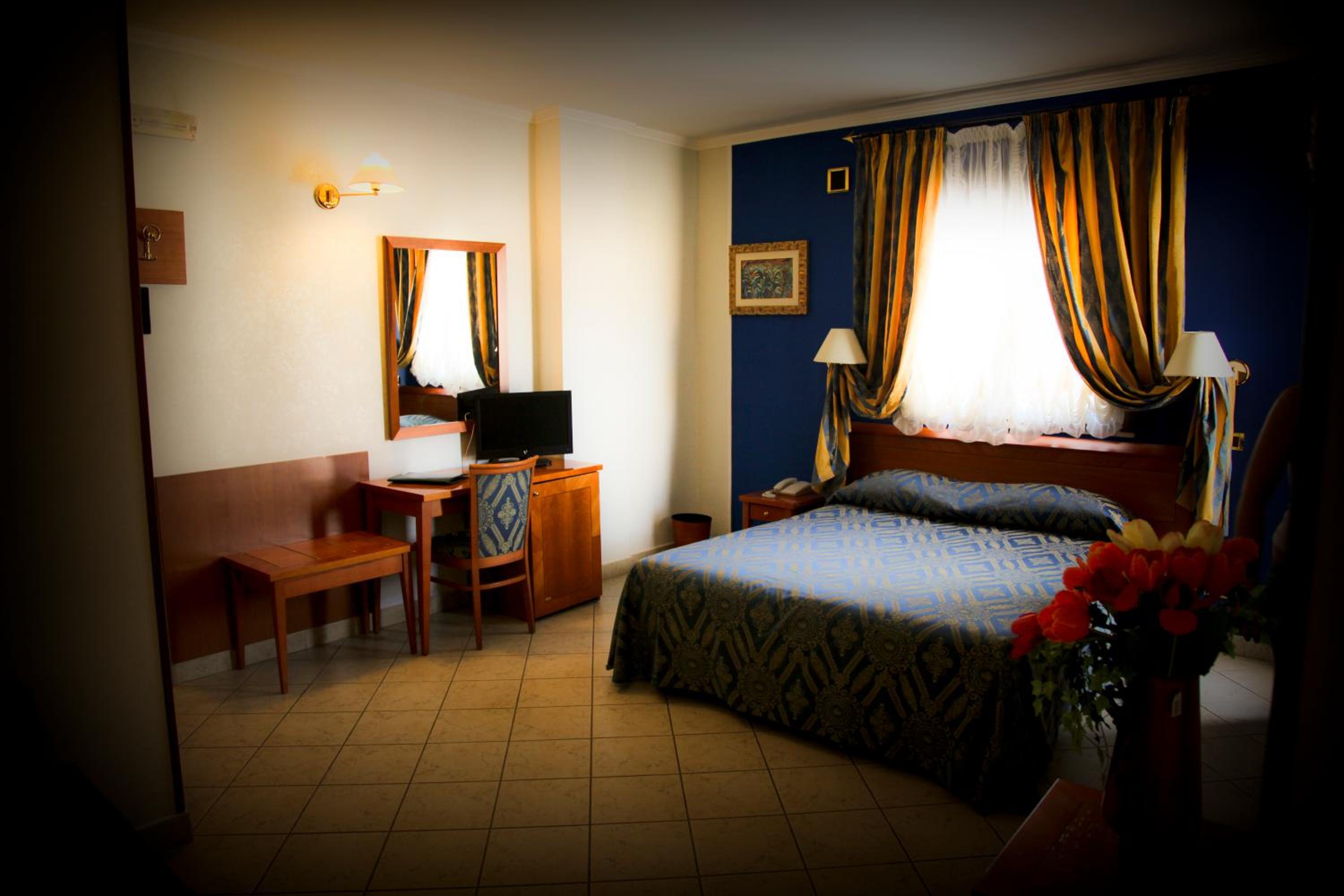 Triple Room photo 2