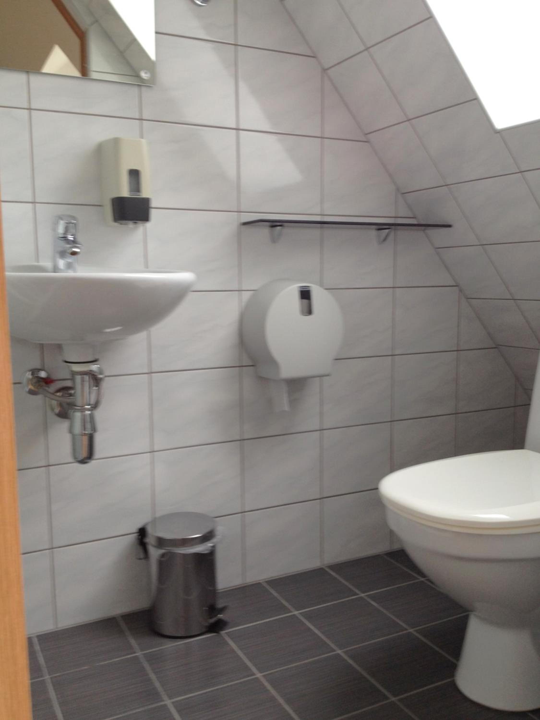 Double Room - Photo 16