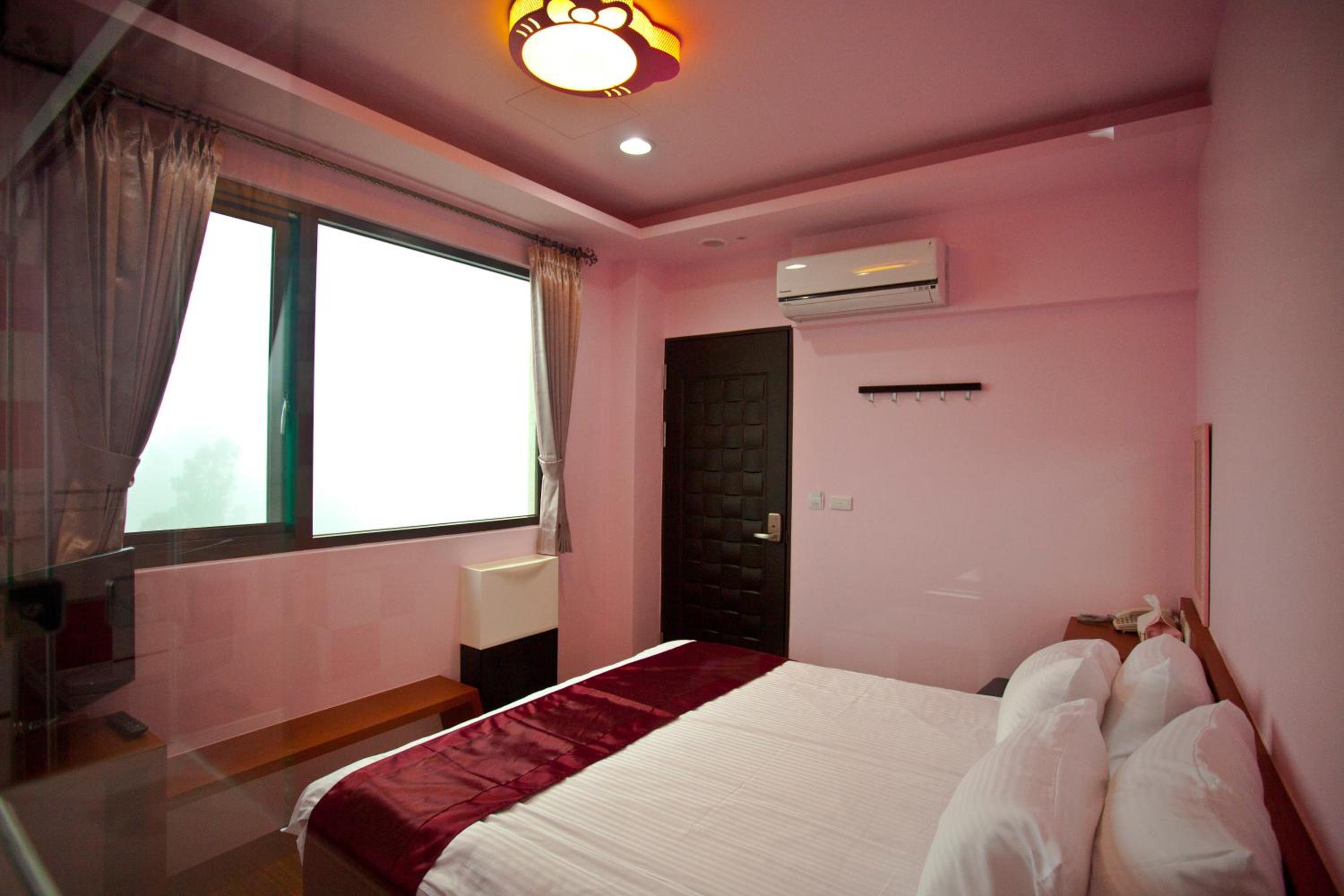 Double Room with Spa Bath photo 3