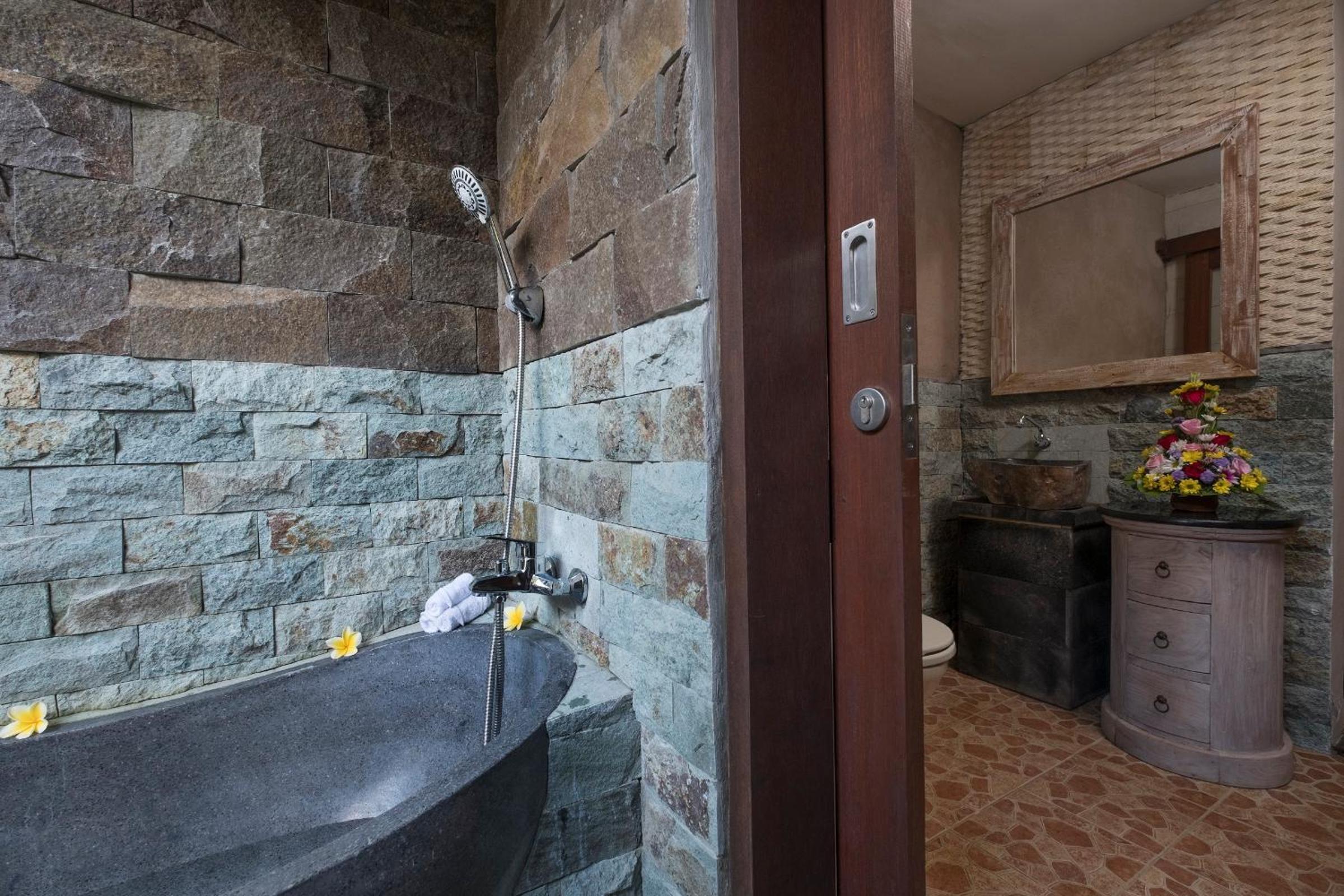 One-Bedroom Villa with Private Pool - Photo 14