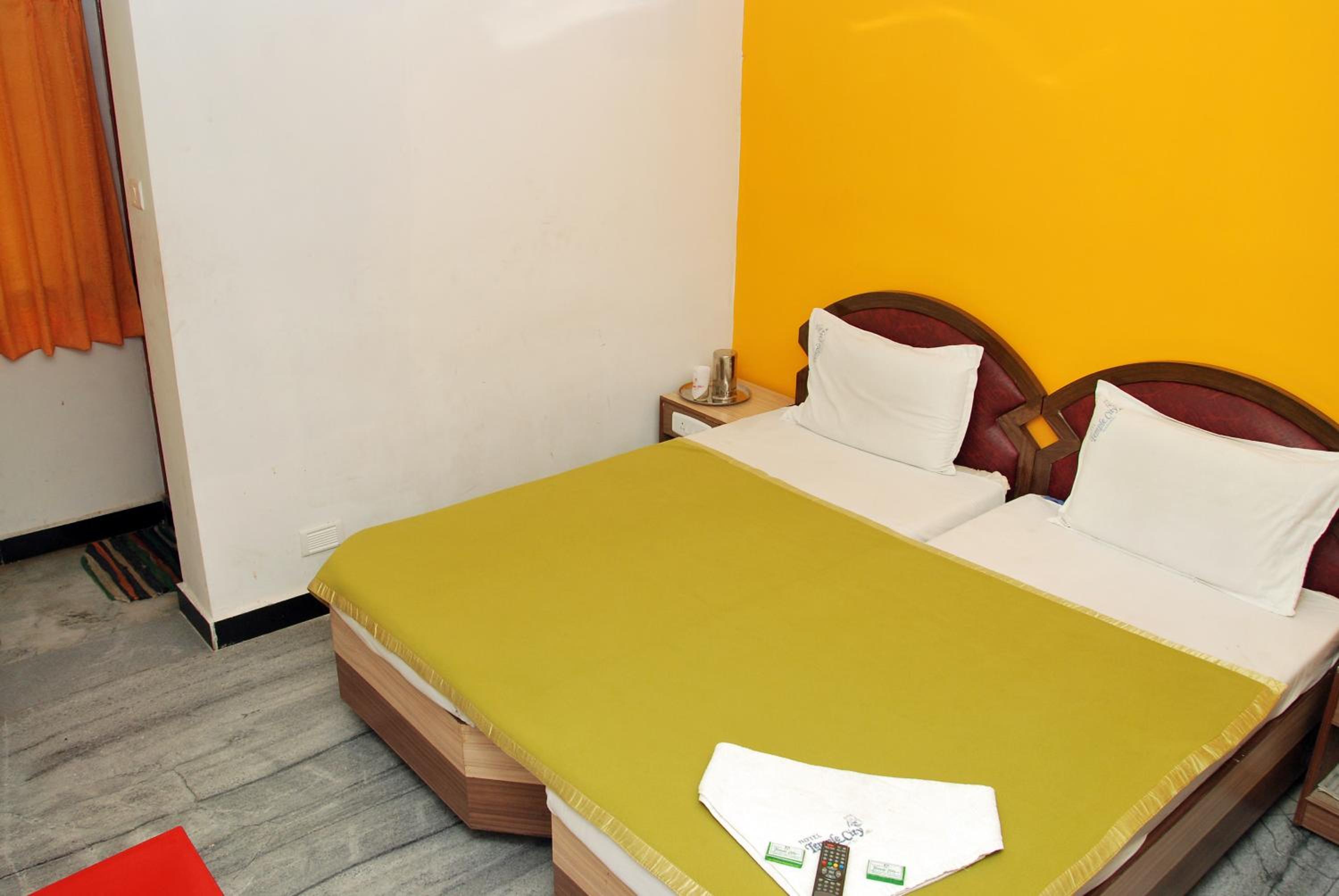 Budget Double Room - Photo 6