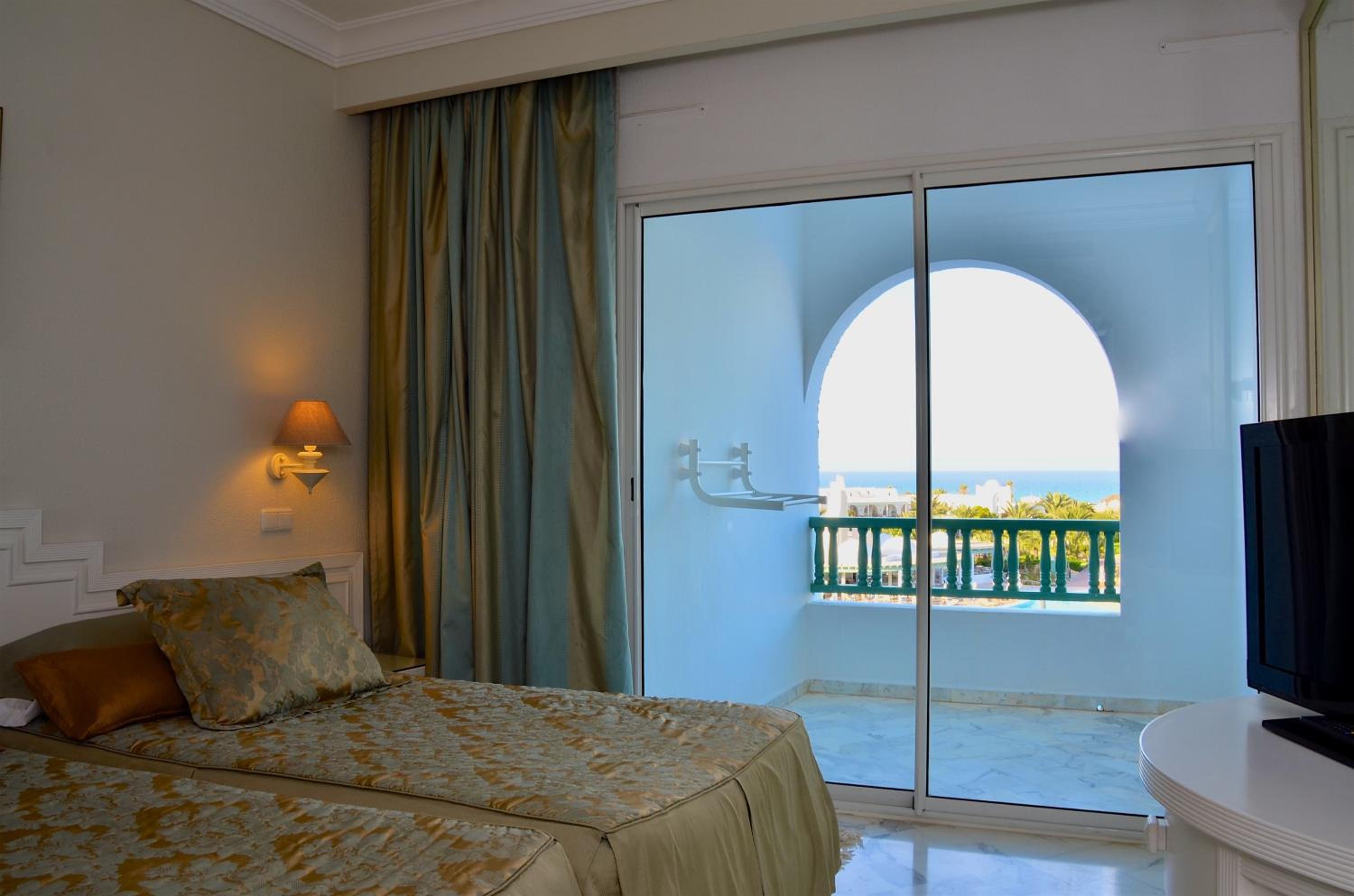 Twin Room with Sea View photo 2