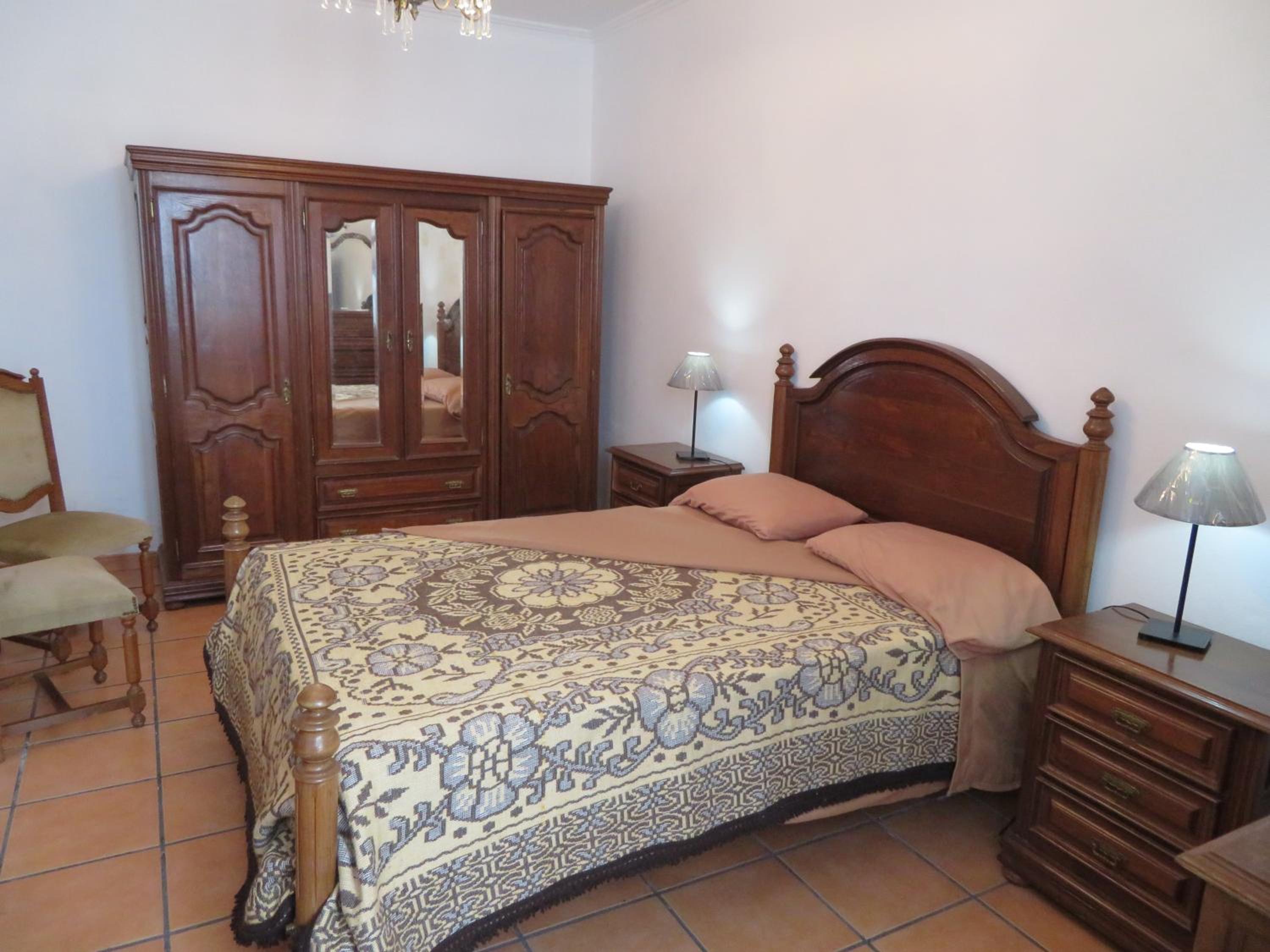 Three-Bedroom House photo 3