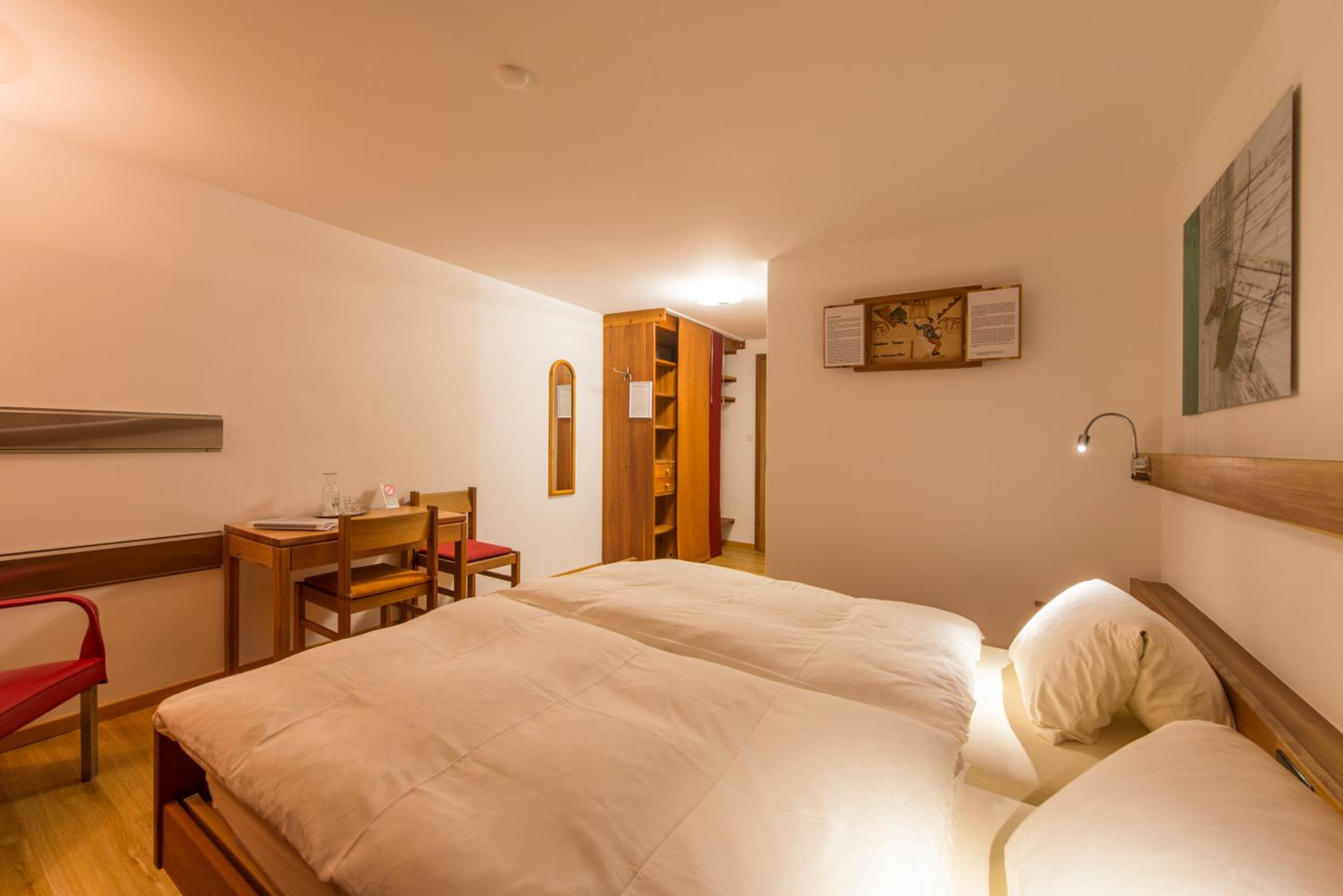 Double Room with Balcony - Photo 7