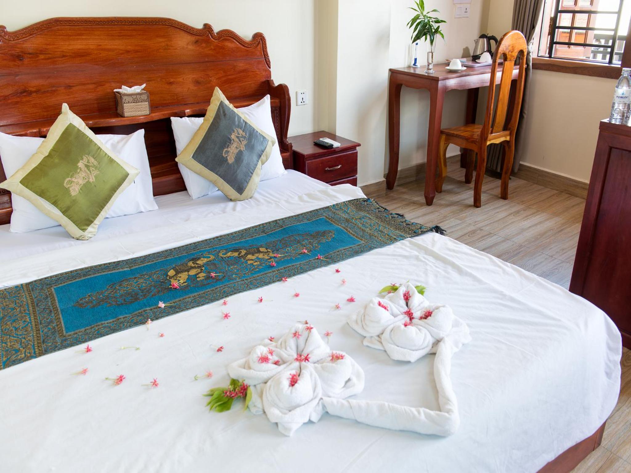 Deluxe Double Room with Balcony photo 1