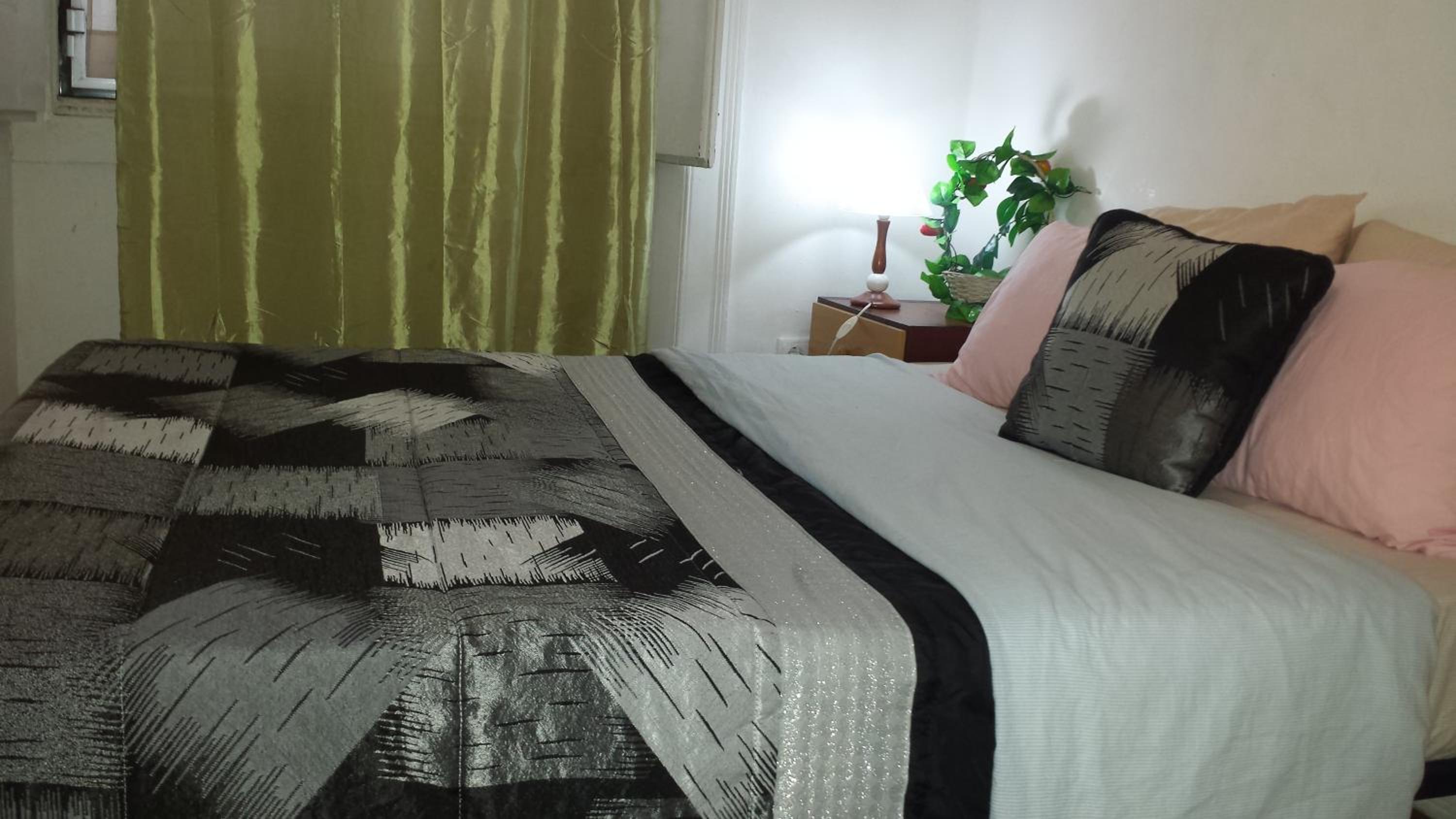 Standard Twin Room - Photo 3