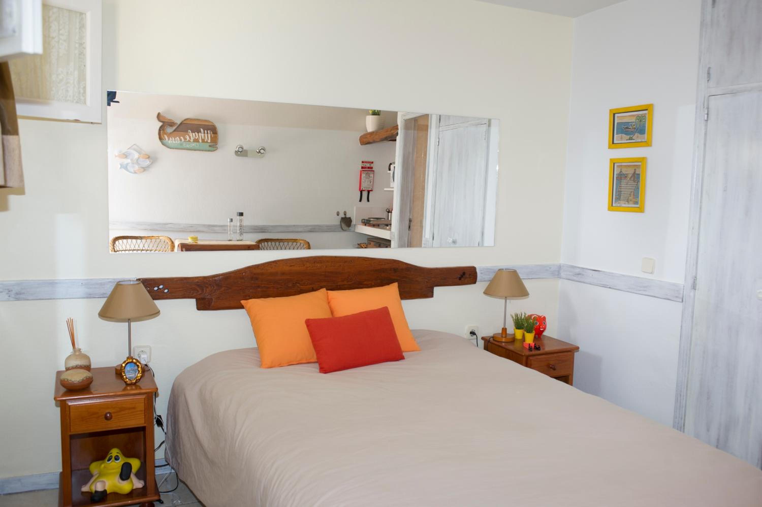Double Room with Private Bathroom - Photo 1