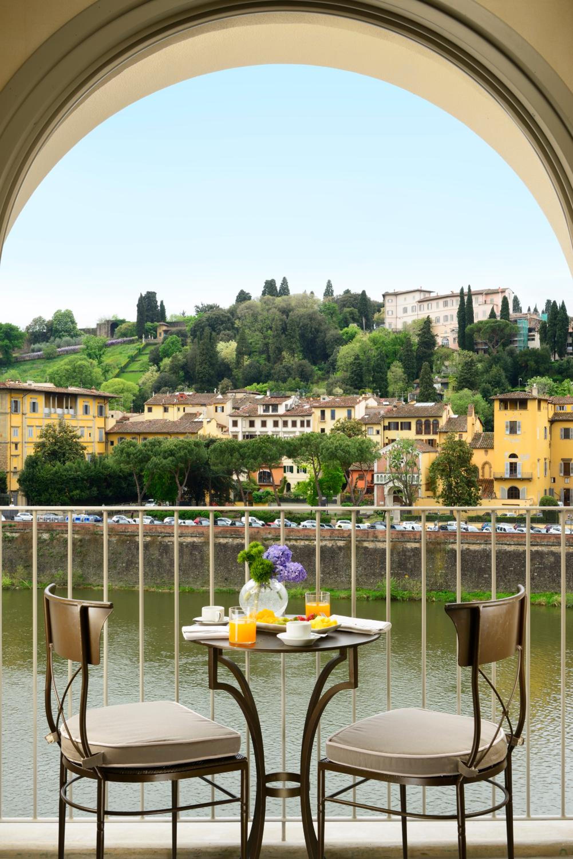 Deluxe Double or Twin Room with Balcony and River View