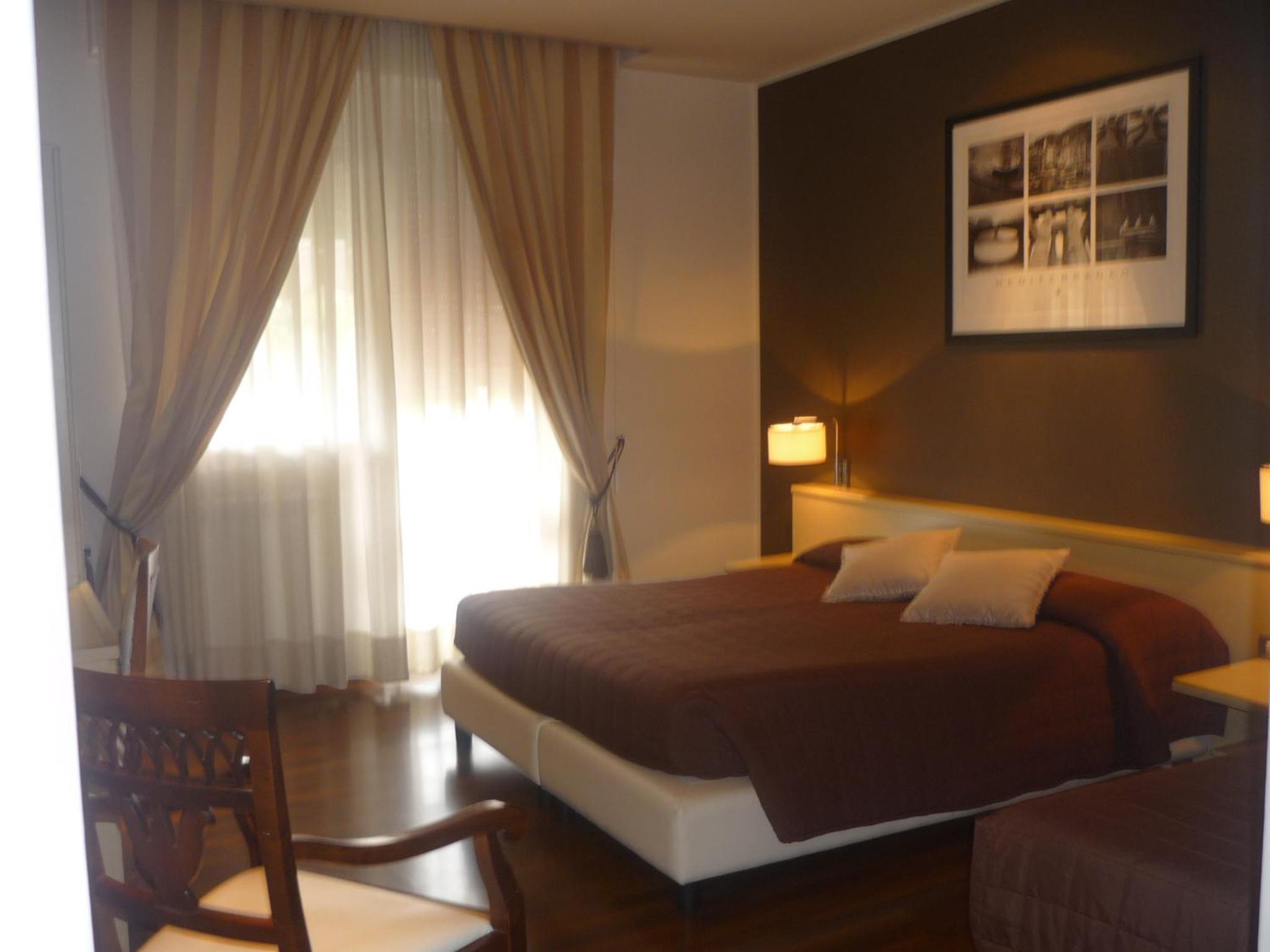 Triple Room with Balcony - Photo 4