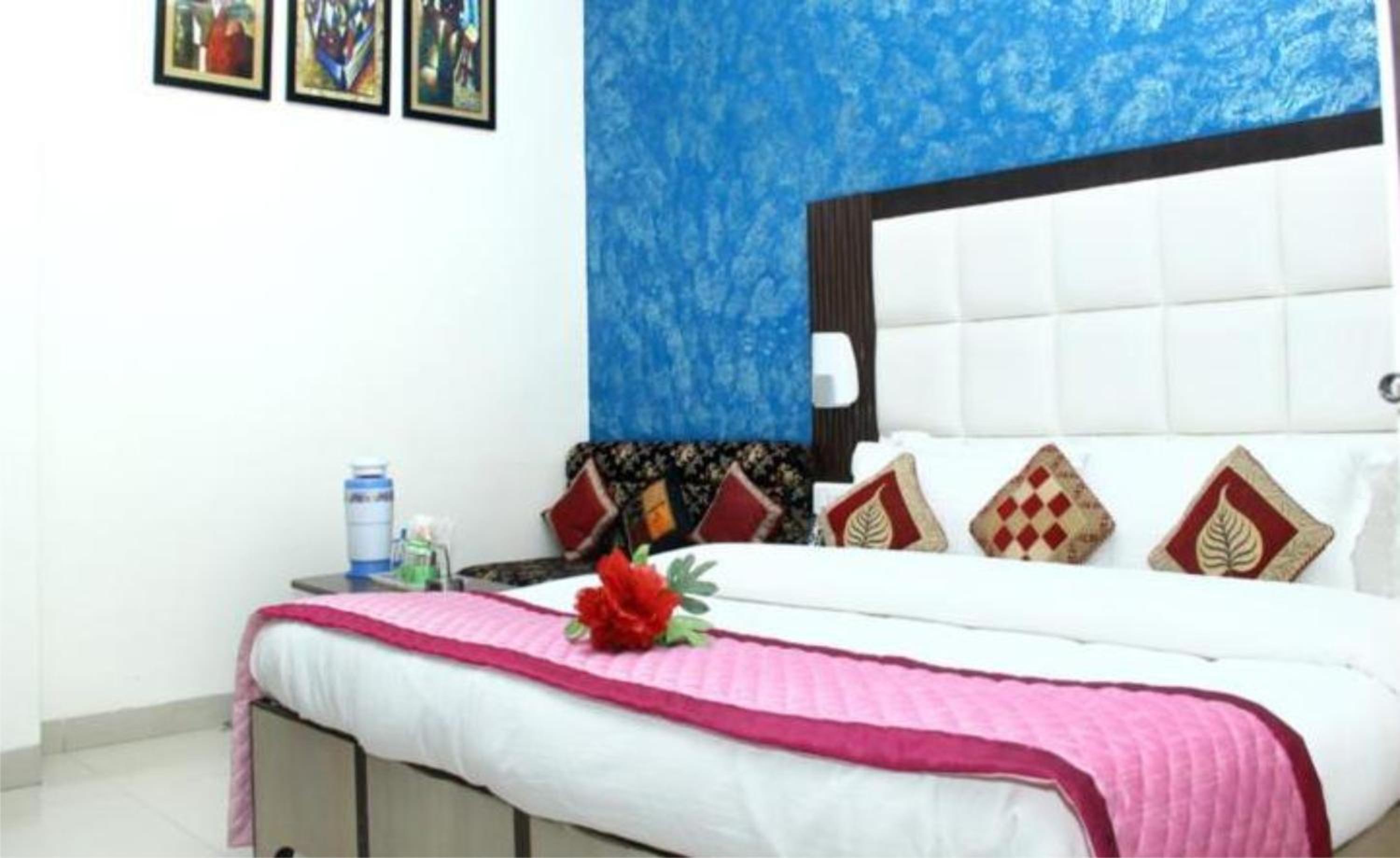 Super Deluxe Double Room photo 3