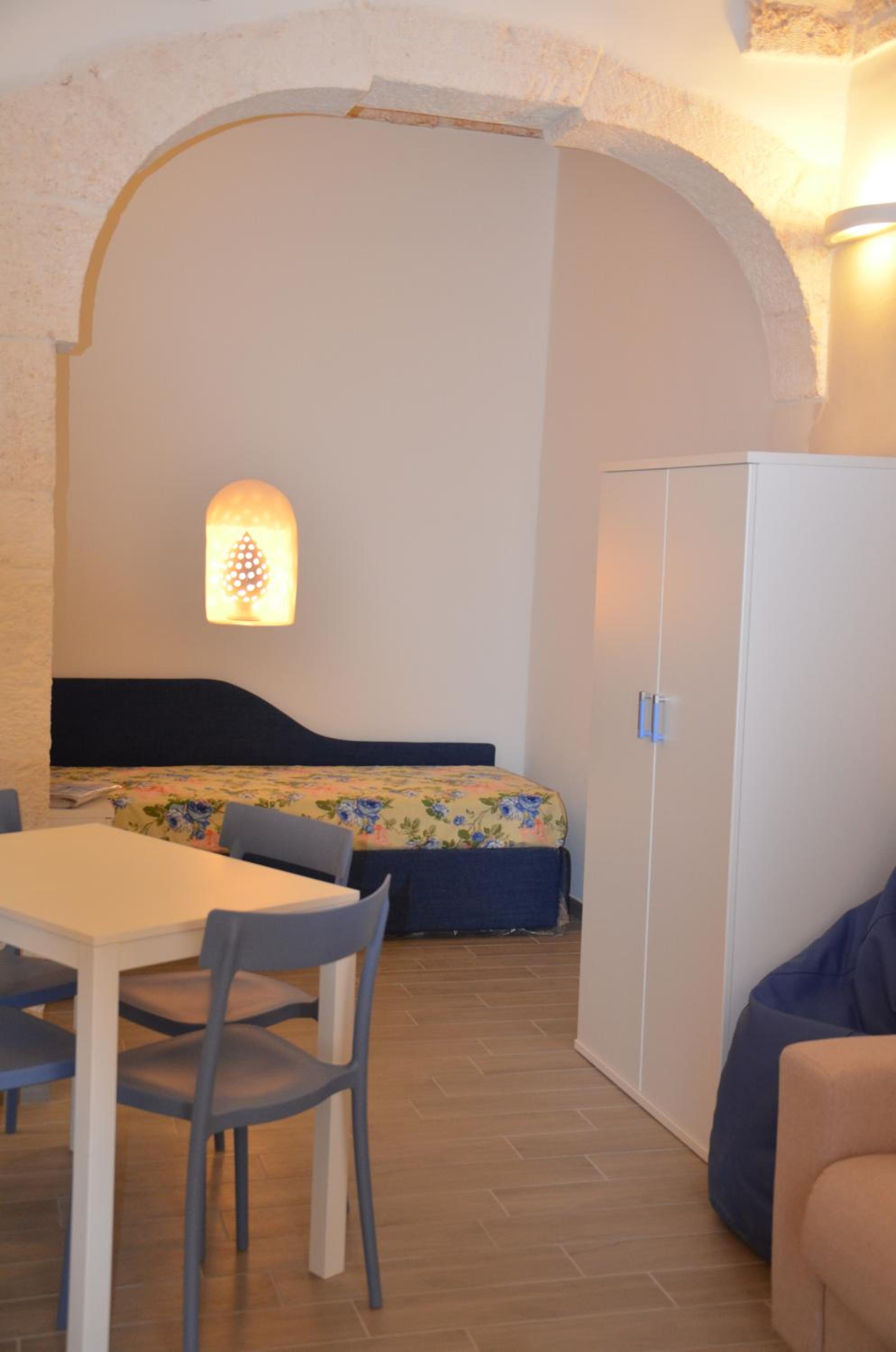 Apartment with Terrace - Photo 23