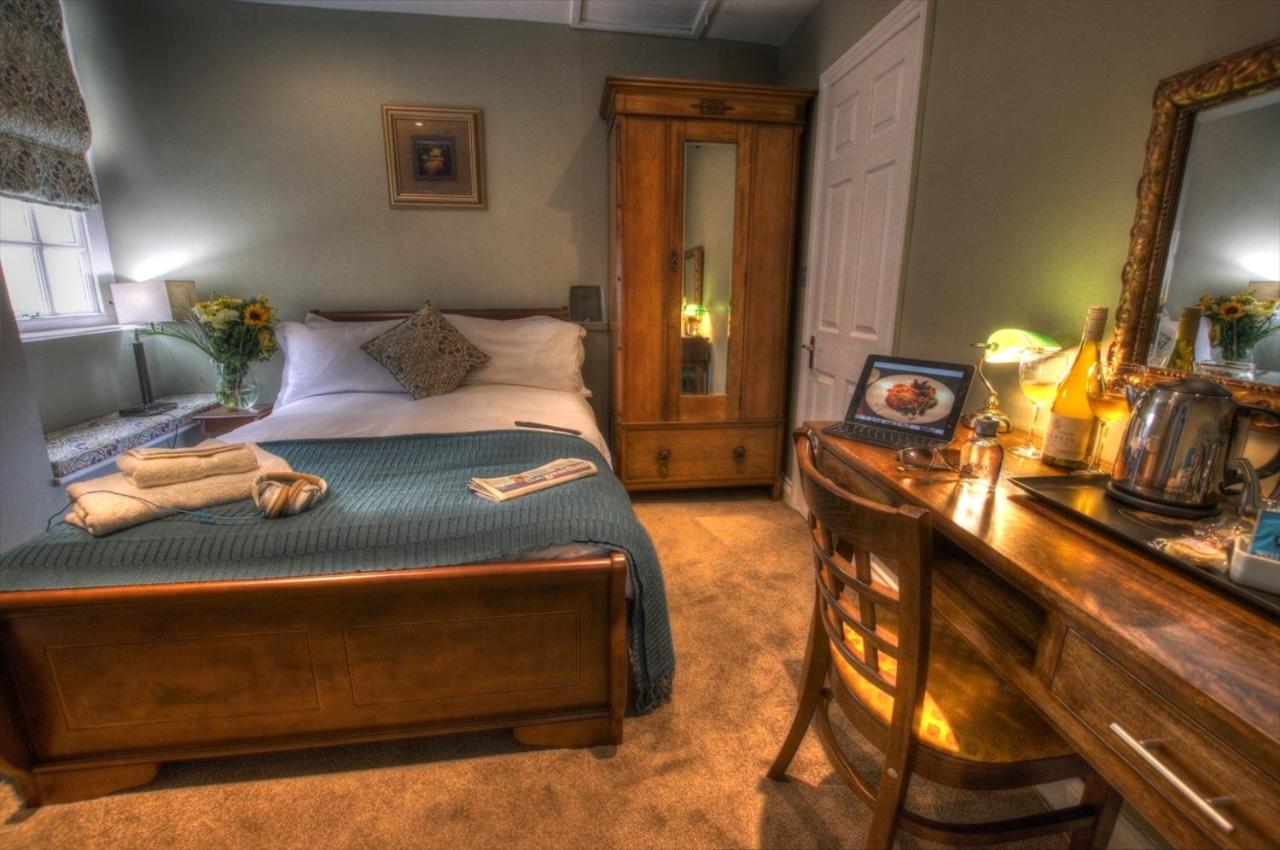 Small Double/Single Room photo 2