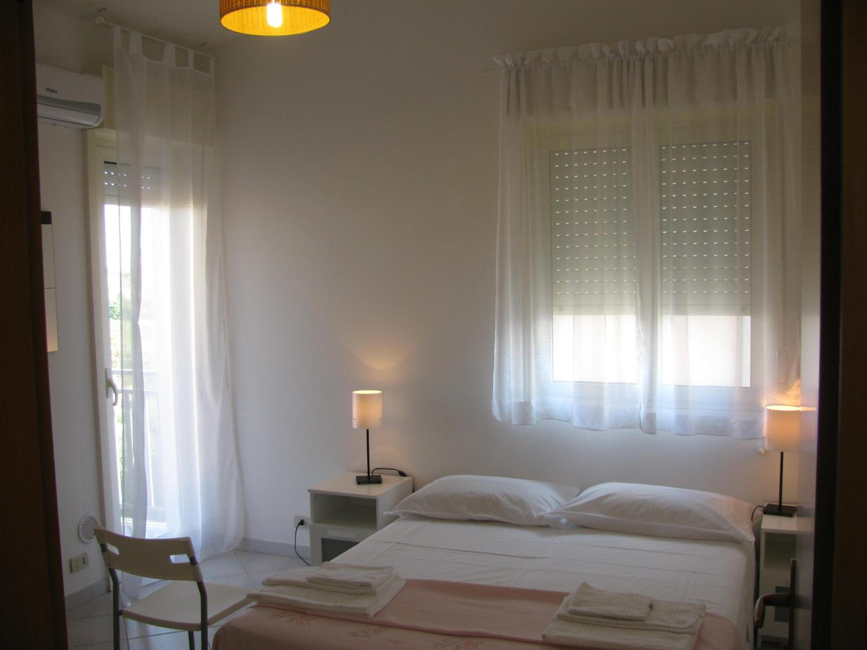 Double or Twin Room with Bathroom photo 1