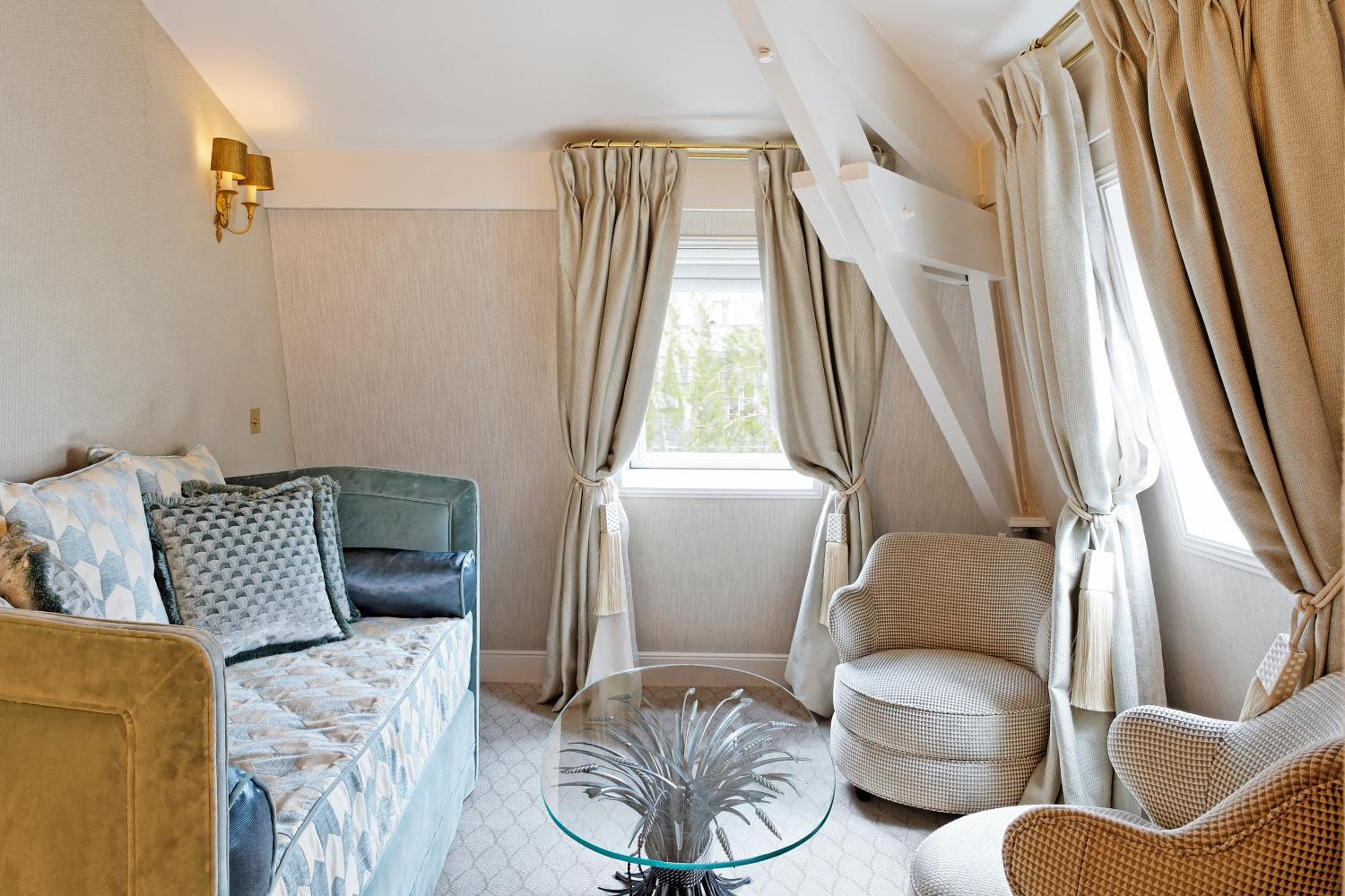 Suite Junior Deluxe Suite Junior Deluxe