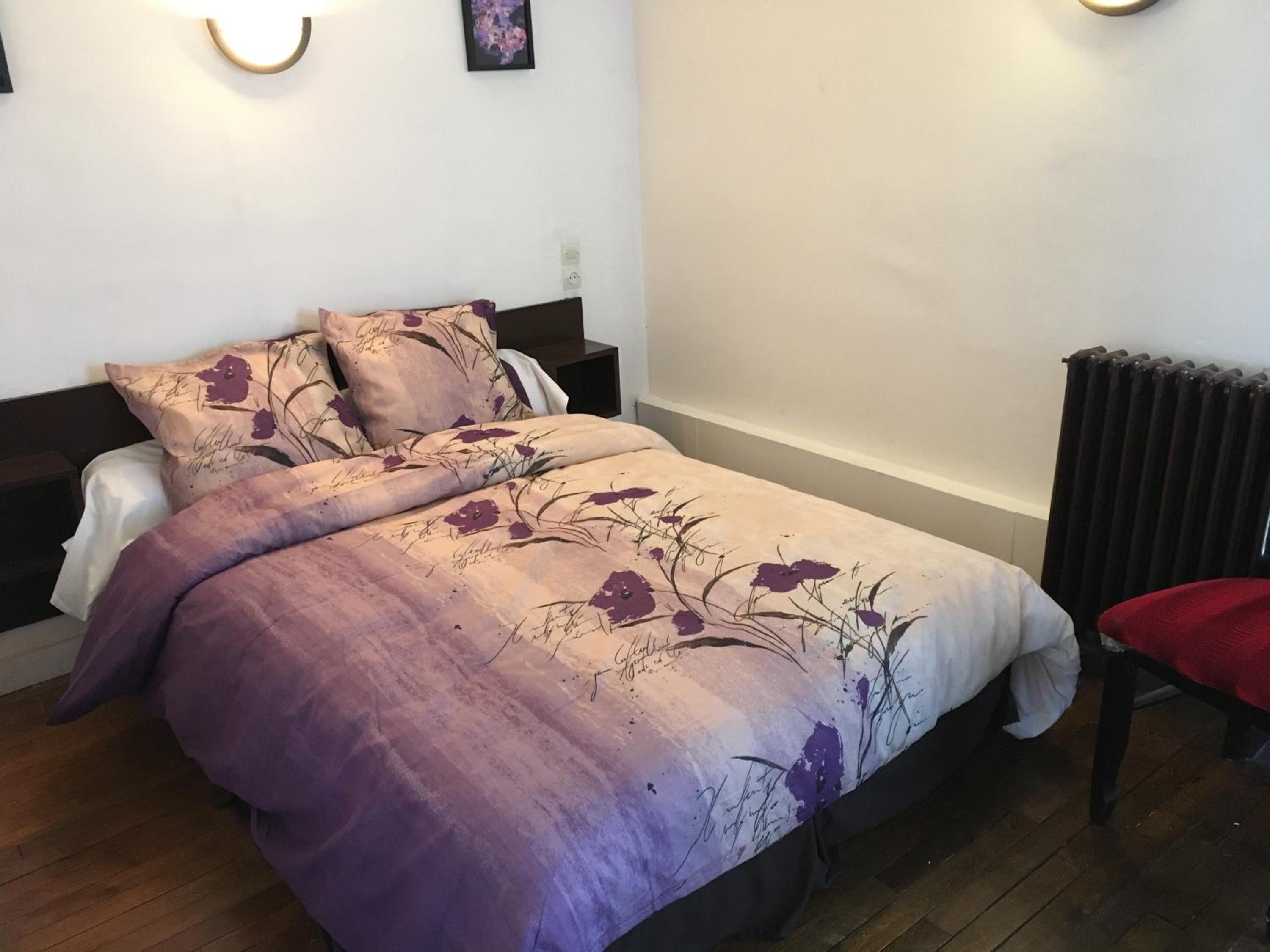 Double Room with Private Bathroom photo 1