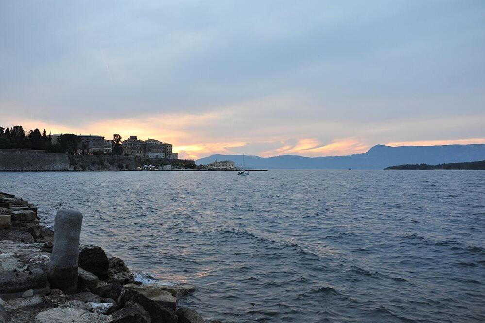Apartment with Sea View photo 2