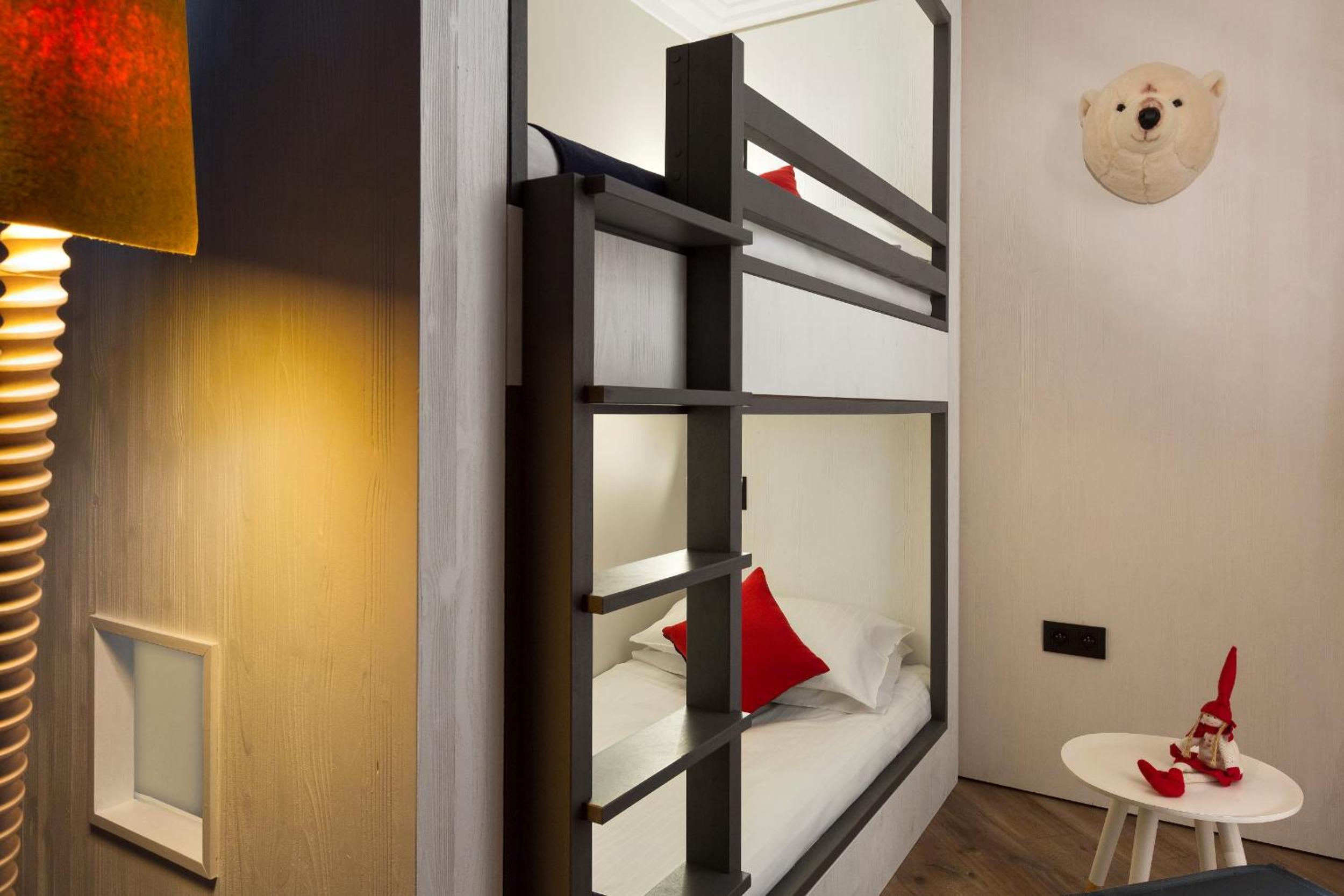 Chambre Familiale (2 Adultes et 2 Enfants) Chambre Familiale (2 Adultes et 2 Enfants)