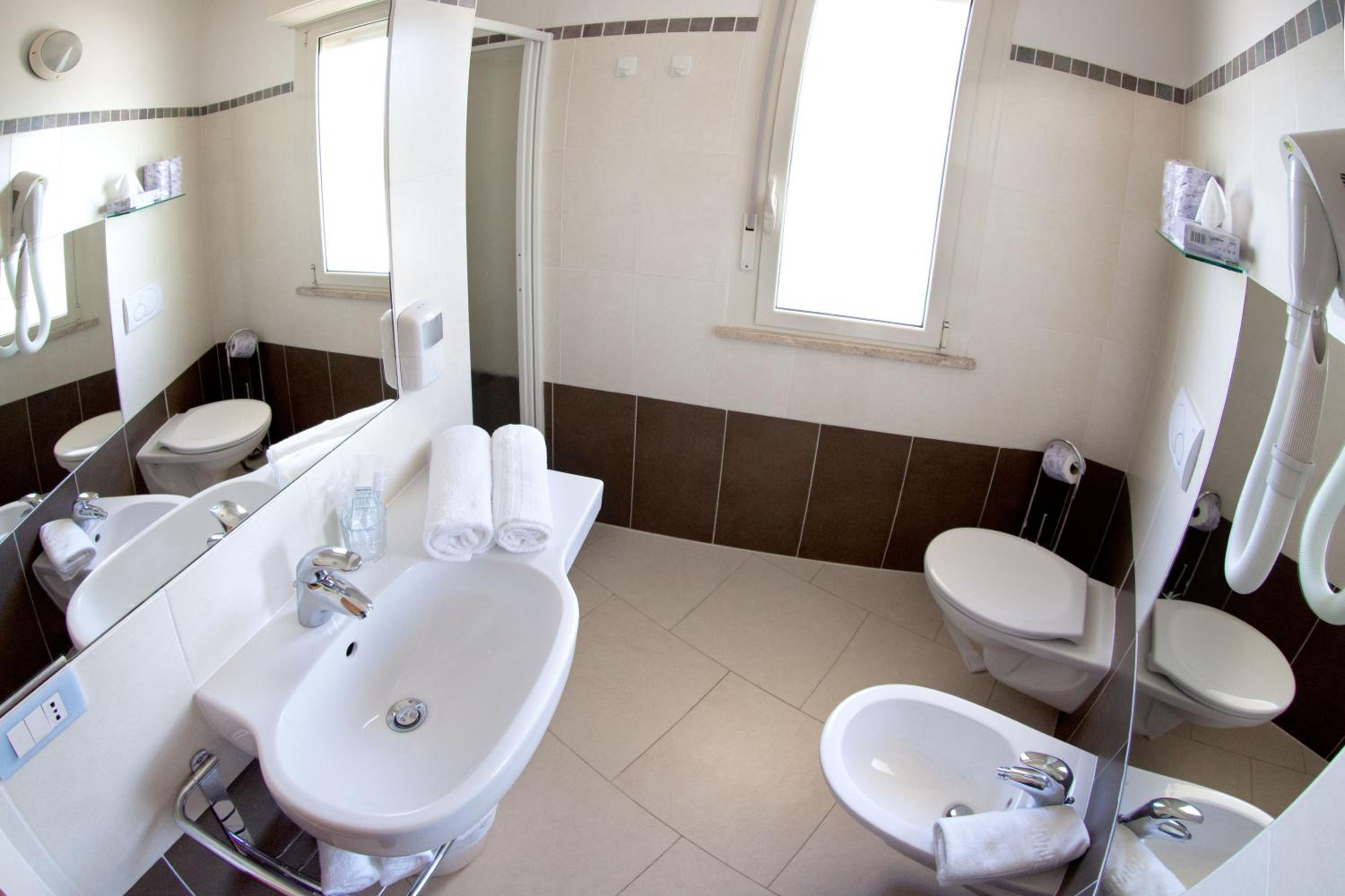 Large Single Room photo 3